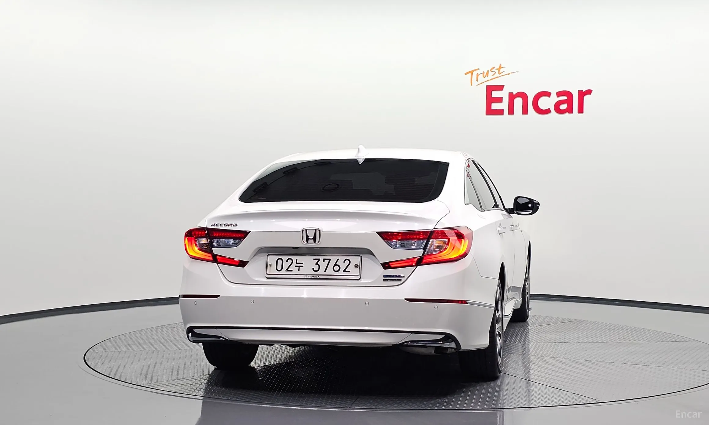 Honda Accord 10th Generation превью 4