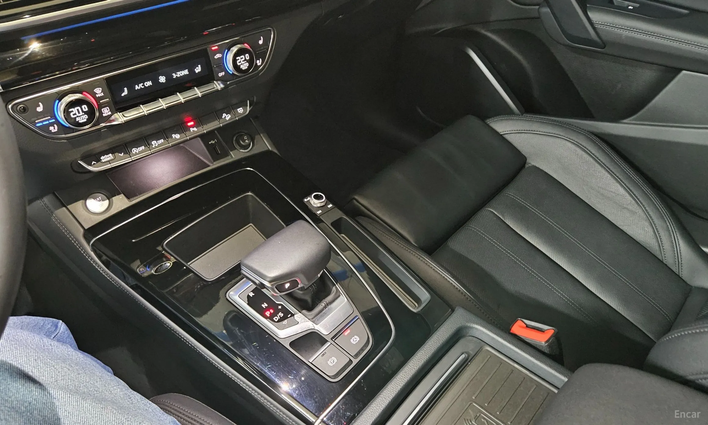 Audi Q5 (FY) превью 15