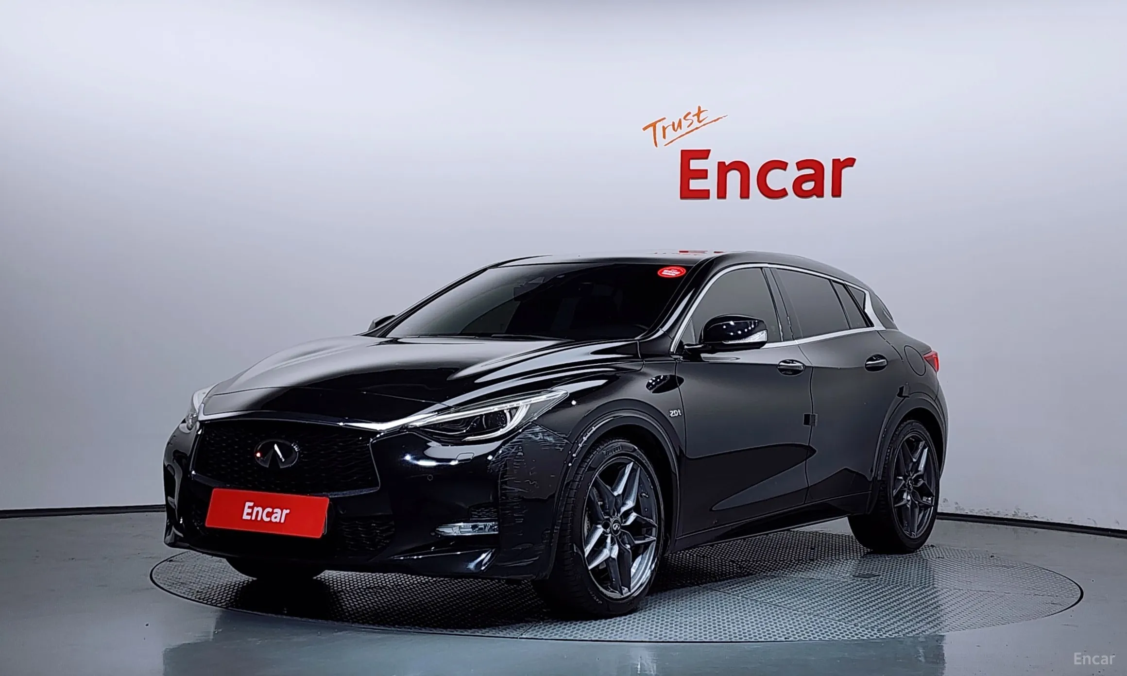 Infiniti Q30