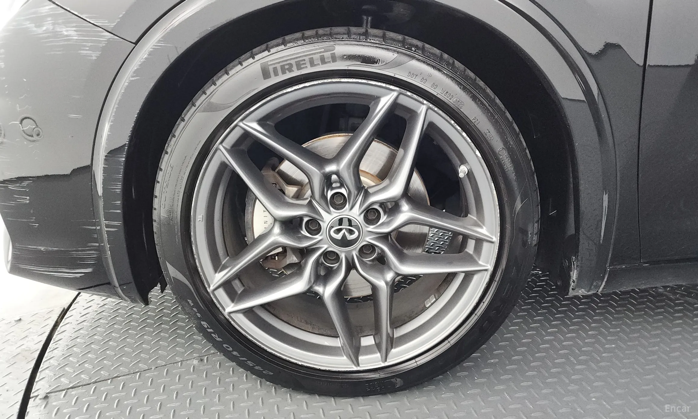 Infiniti Q30 превью 5