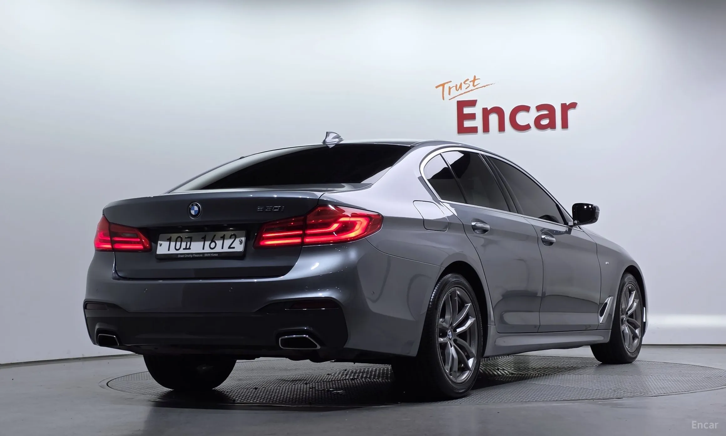 BMW 5 Series (G30)