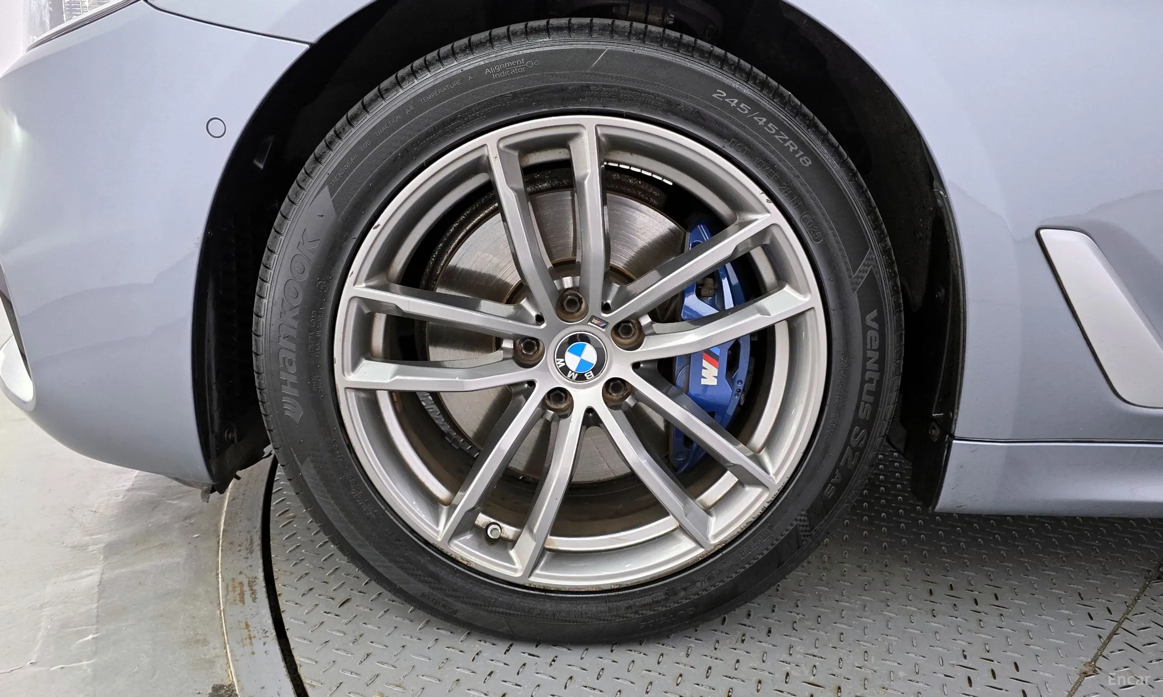 BMW 5 Series (G30) превью 5