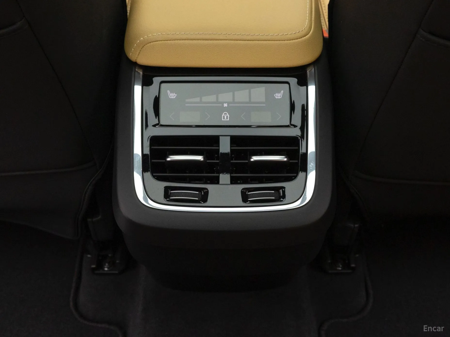 Volvo XC60 Gen 2 превью 16