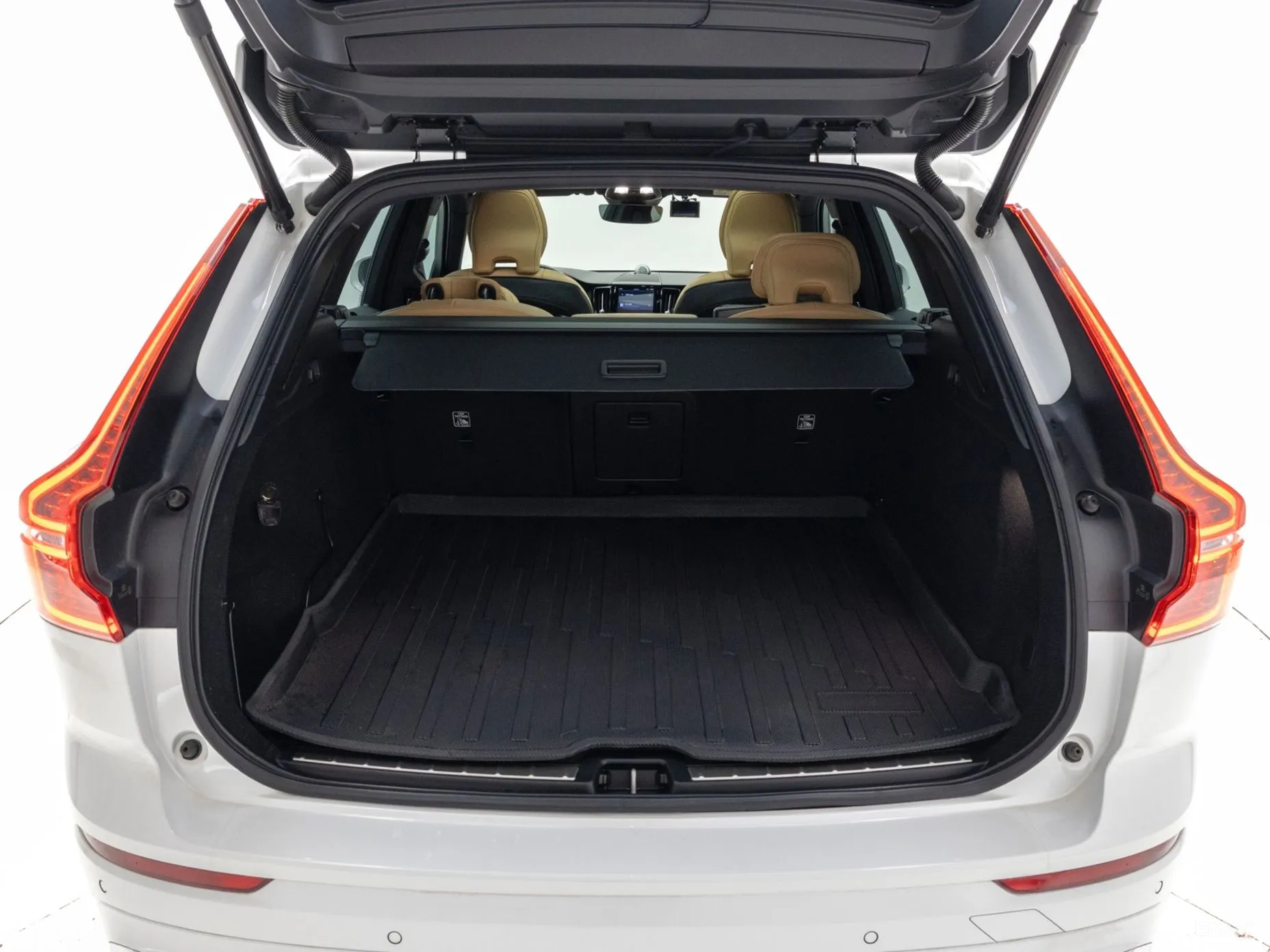Volvo XC60 Gen 2 превью 17