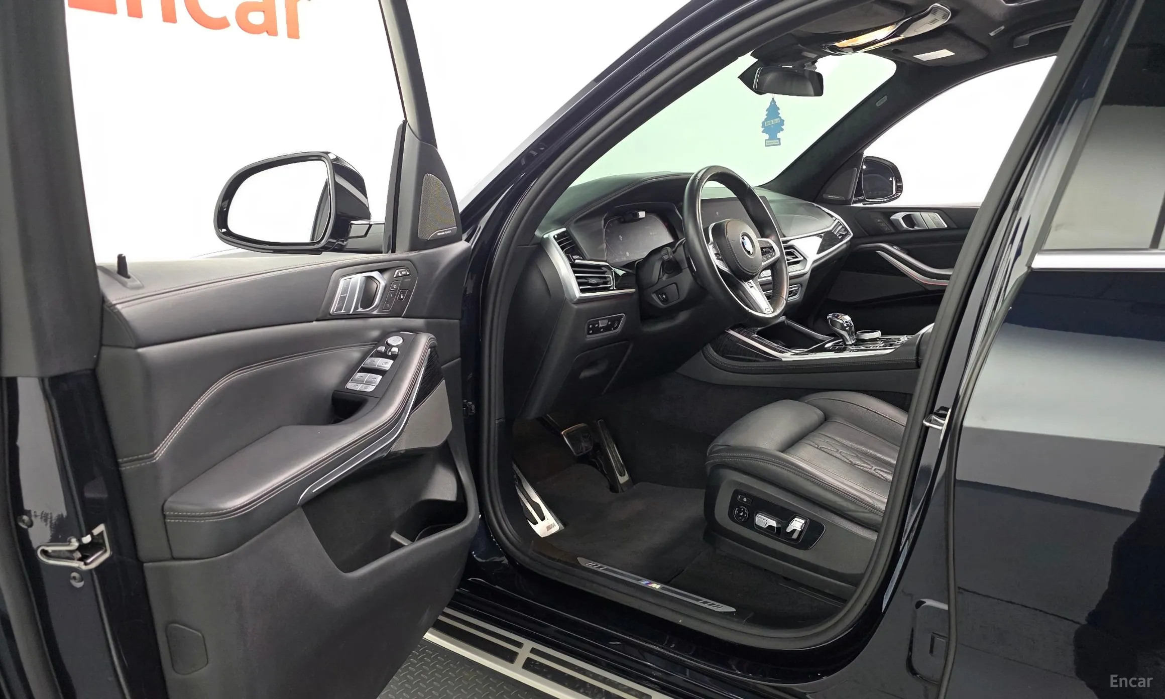 BMW X7 (G07) превью 10