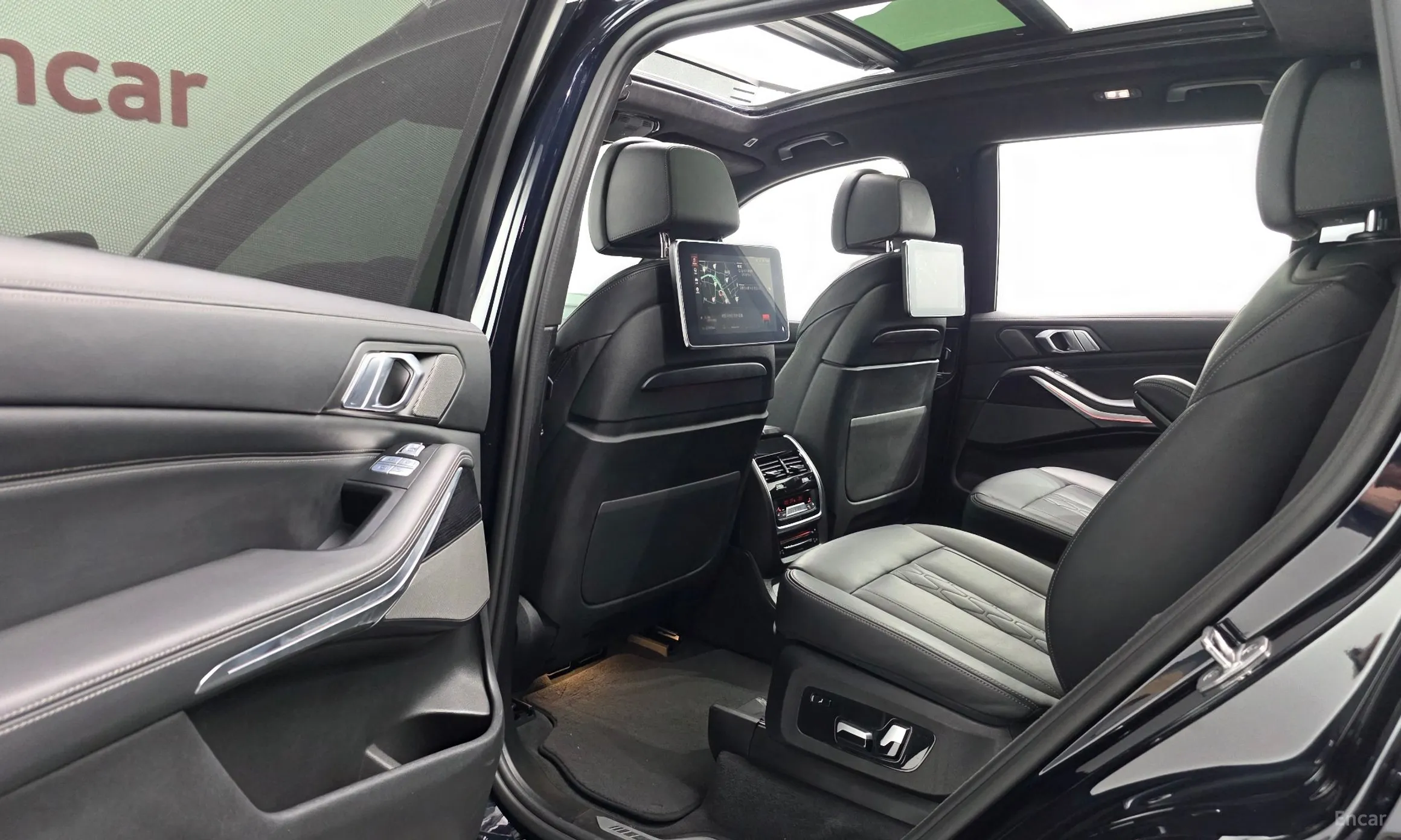 BMW X7 (G07) превью 11