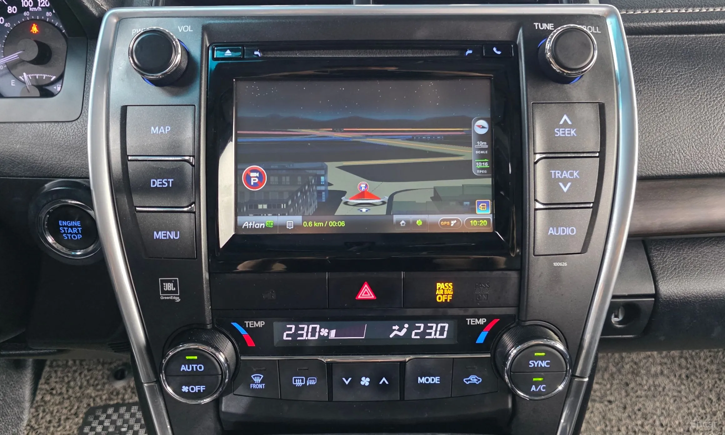 Toyota New Camry превью 14