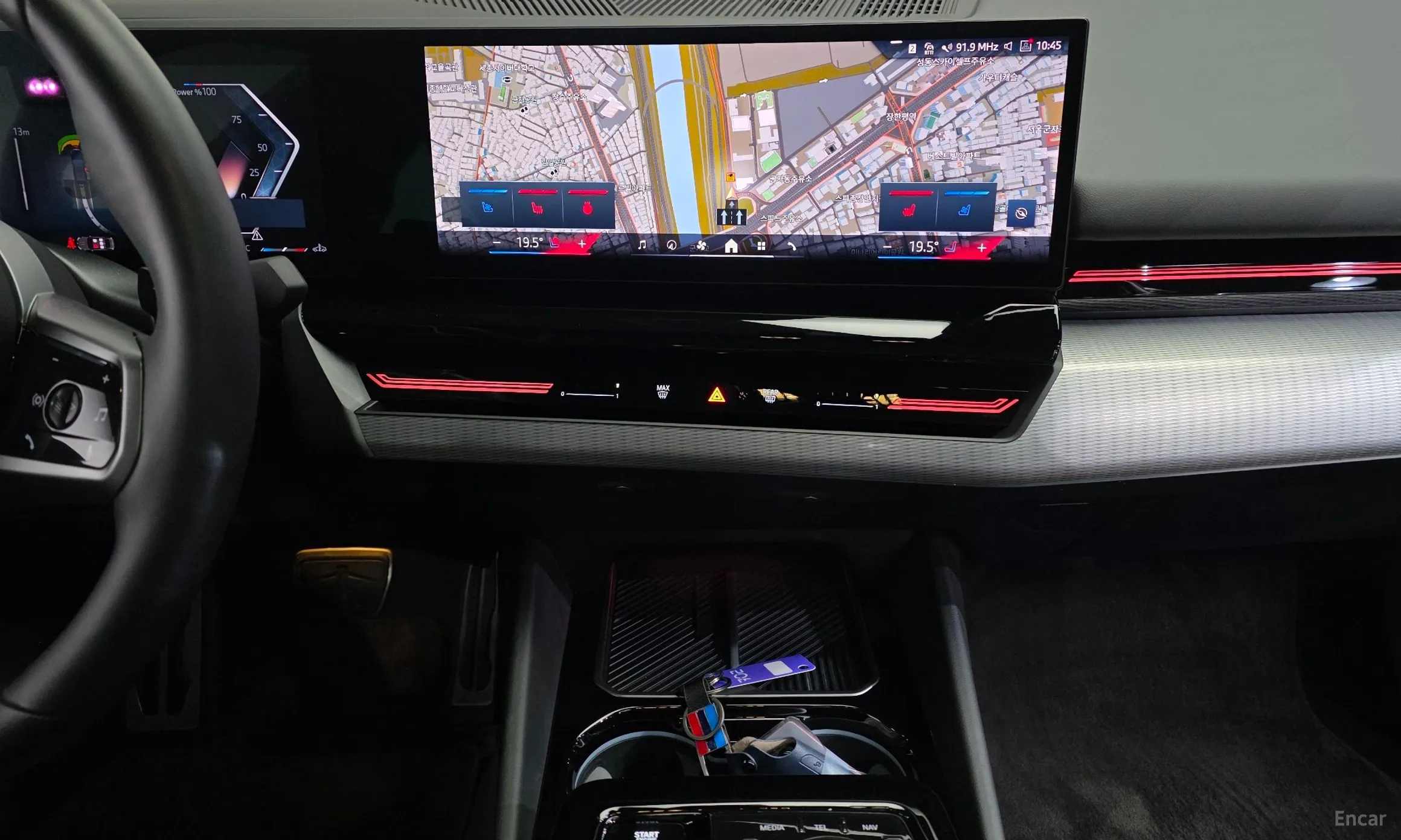 BMW 5 Series (G60) превью 15