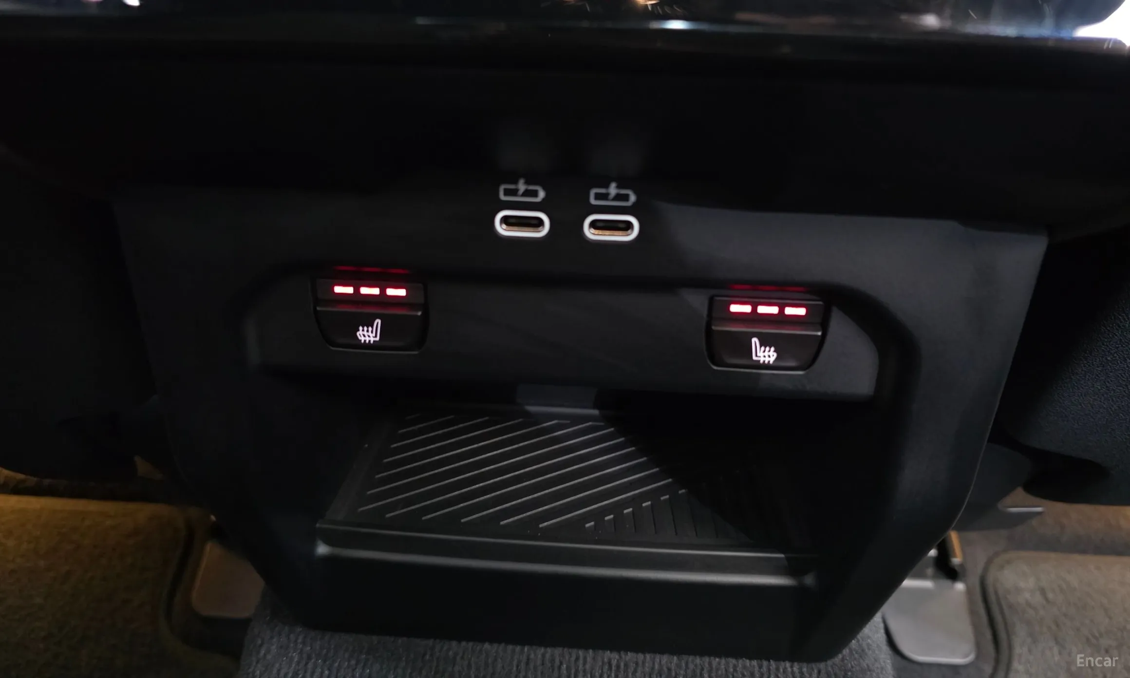 BMW 5 Series (G60) превью 18