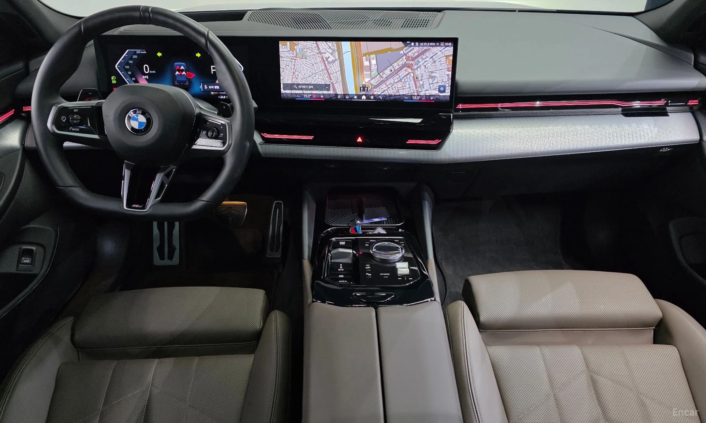BMW 5 Series (G60) превью 7