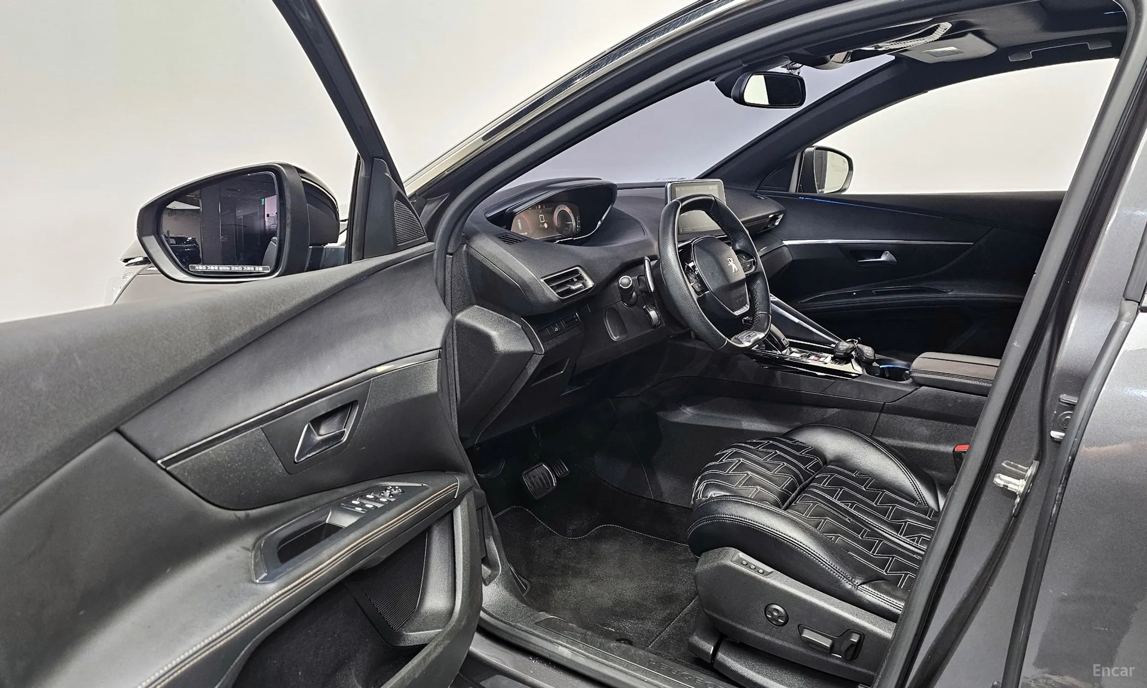 Peugeot 5008 2nd generation превью 10