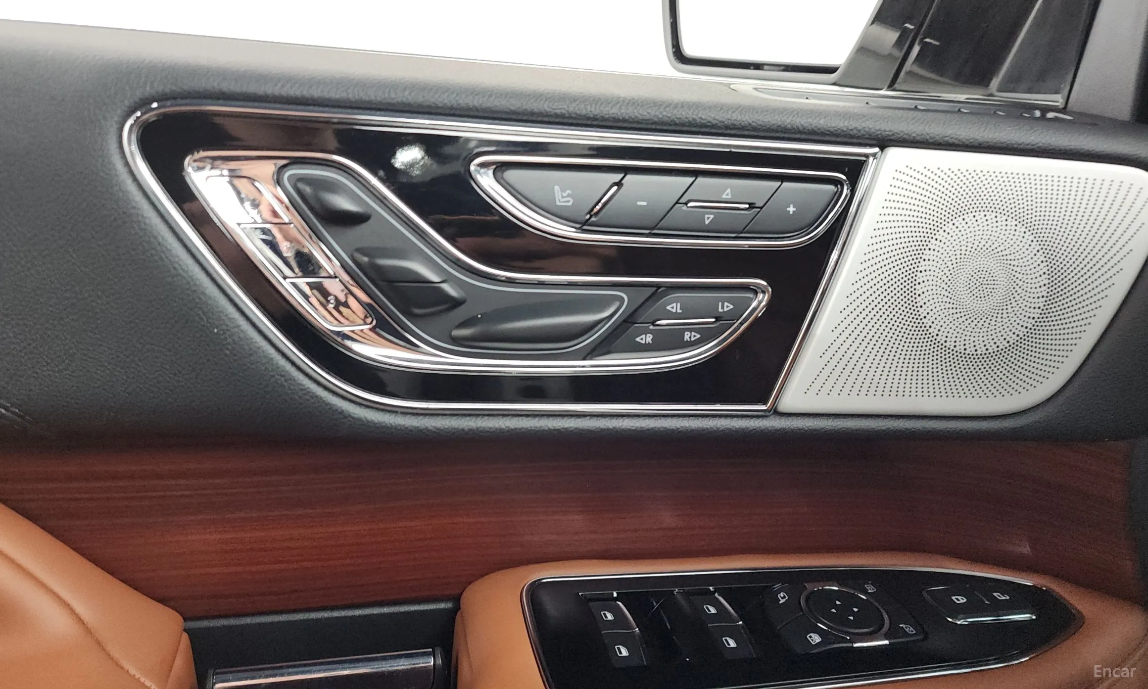 Lincoln Navigator 4th generation превью 20