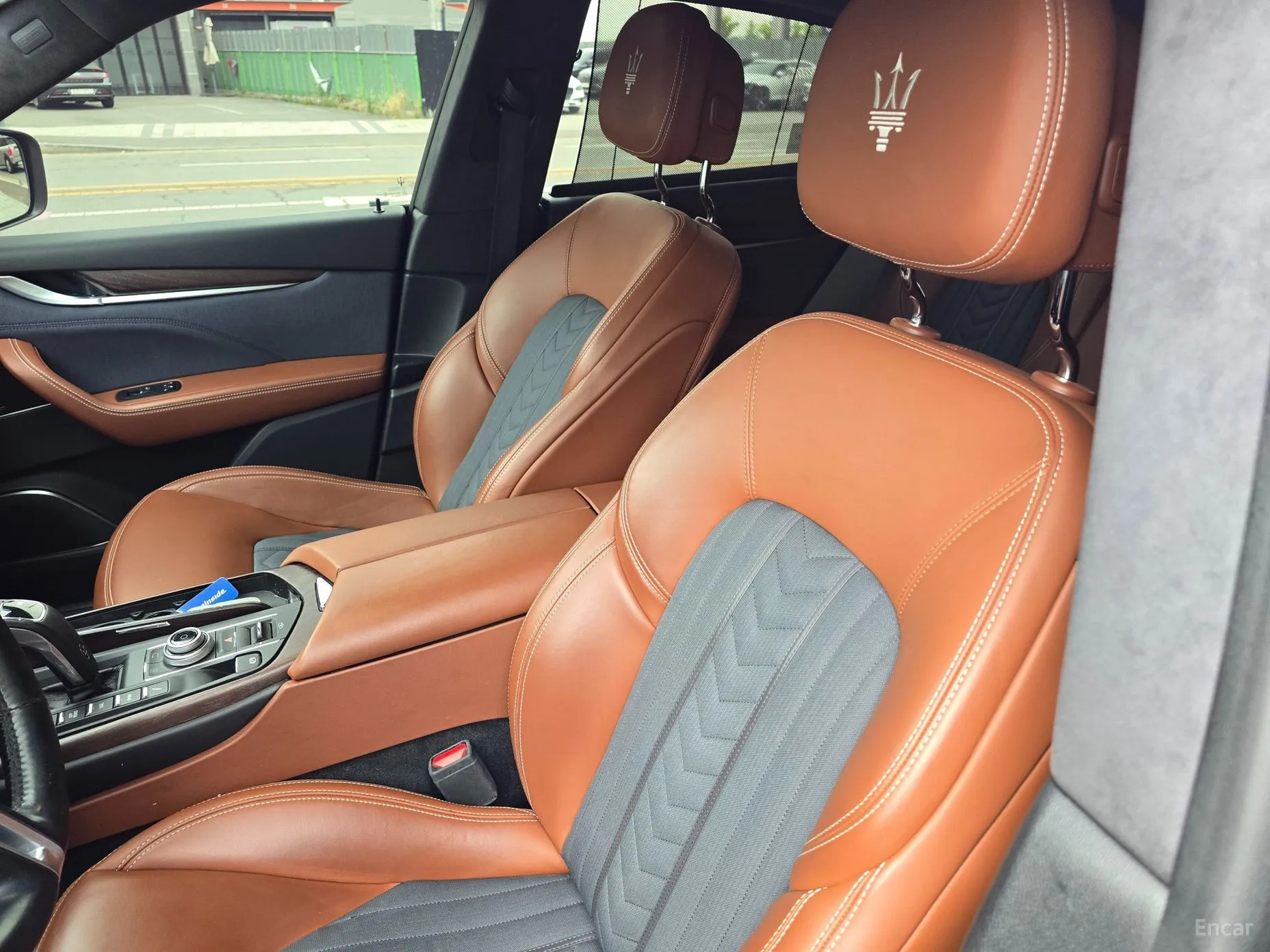 Maserati Levante превью 12