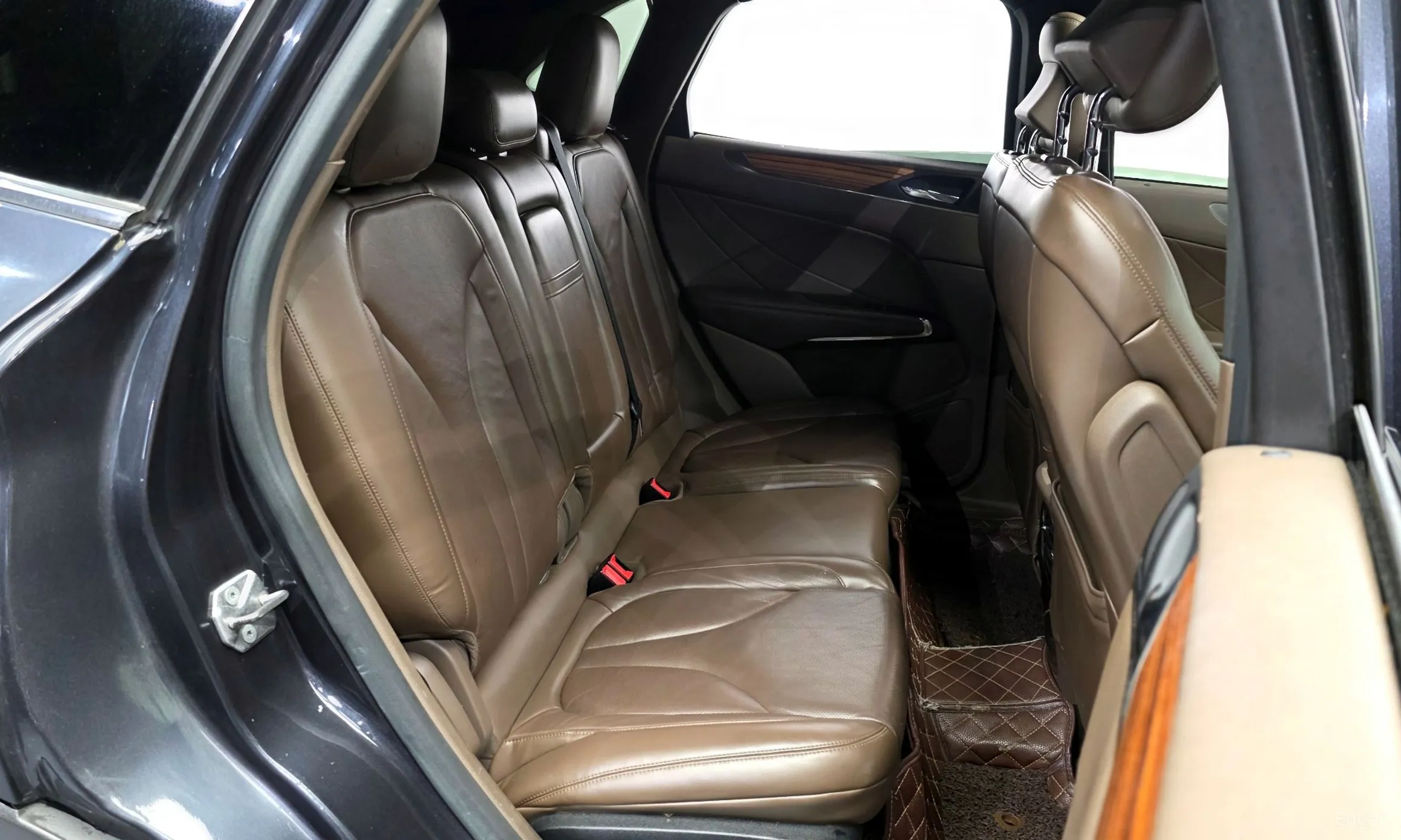 Lincoln MKC превью 11