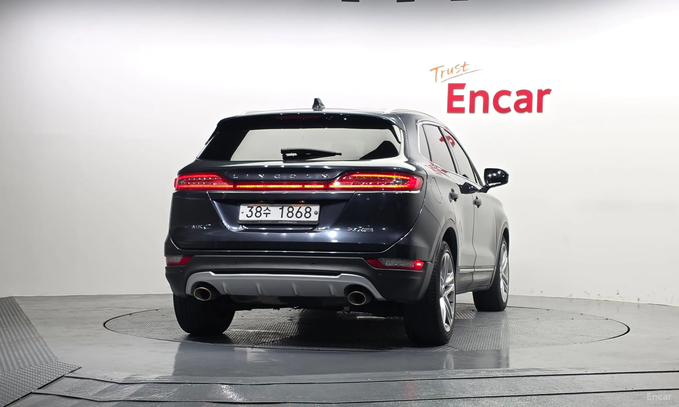 Lincoln MKC превью 4