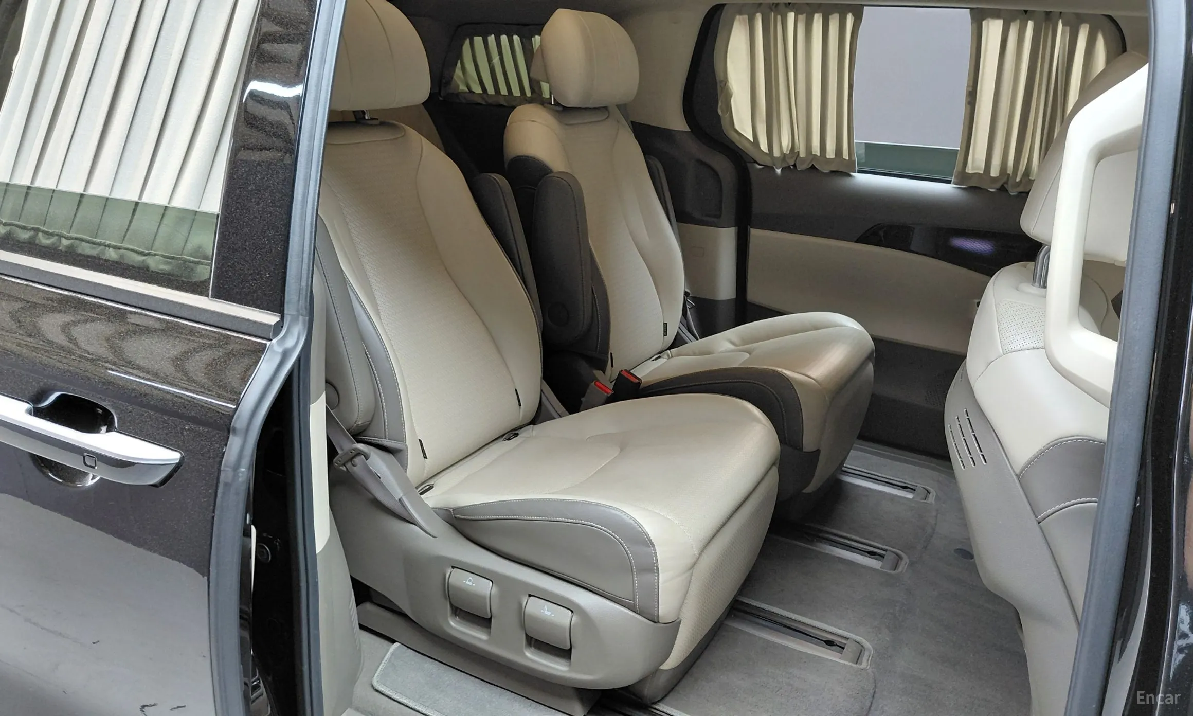 Kia Carnival Gen 4 превью 11