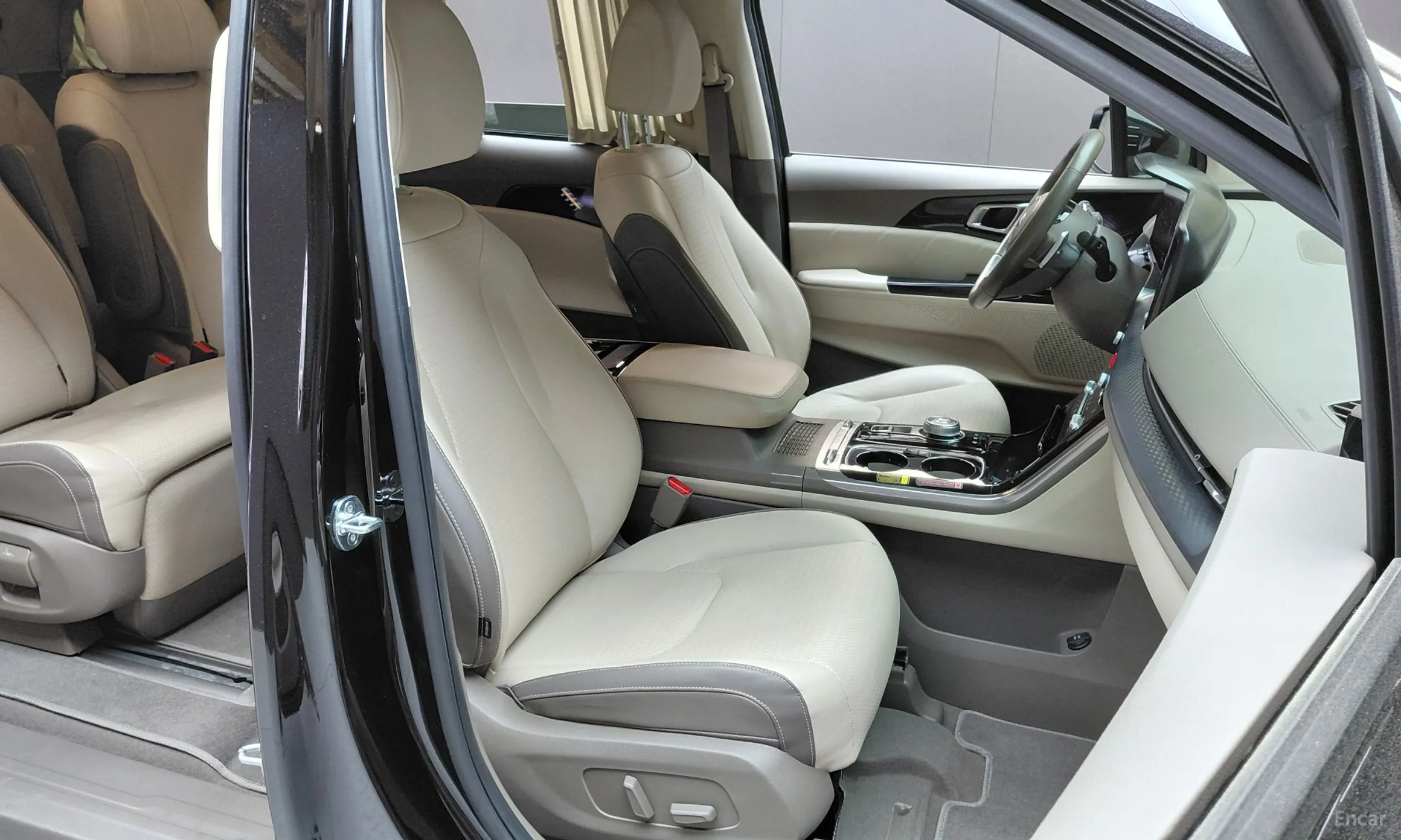 Kia Carnival Gen 4 превью 12