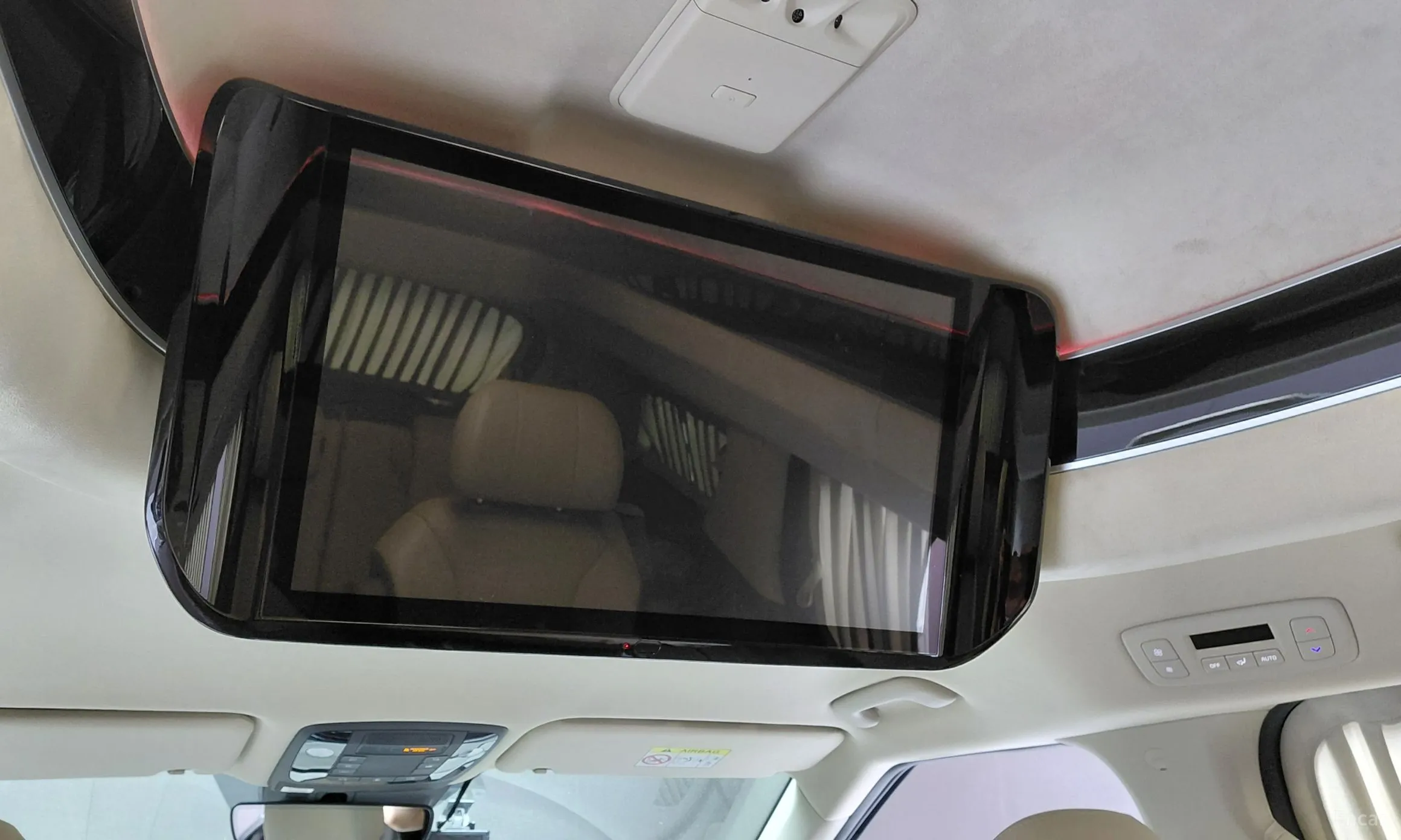 Kia Carnival Gen 4 превью 18