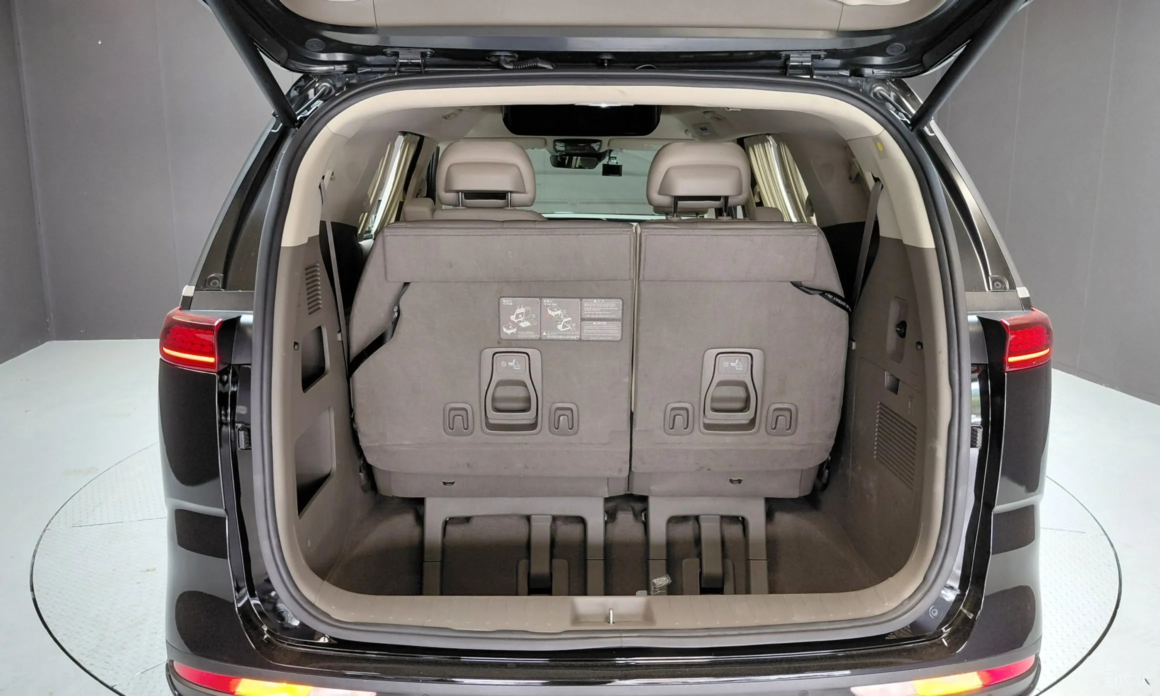 Kia Carnival Gen 4 превью 20