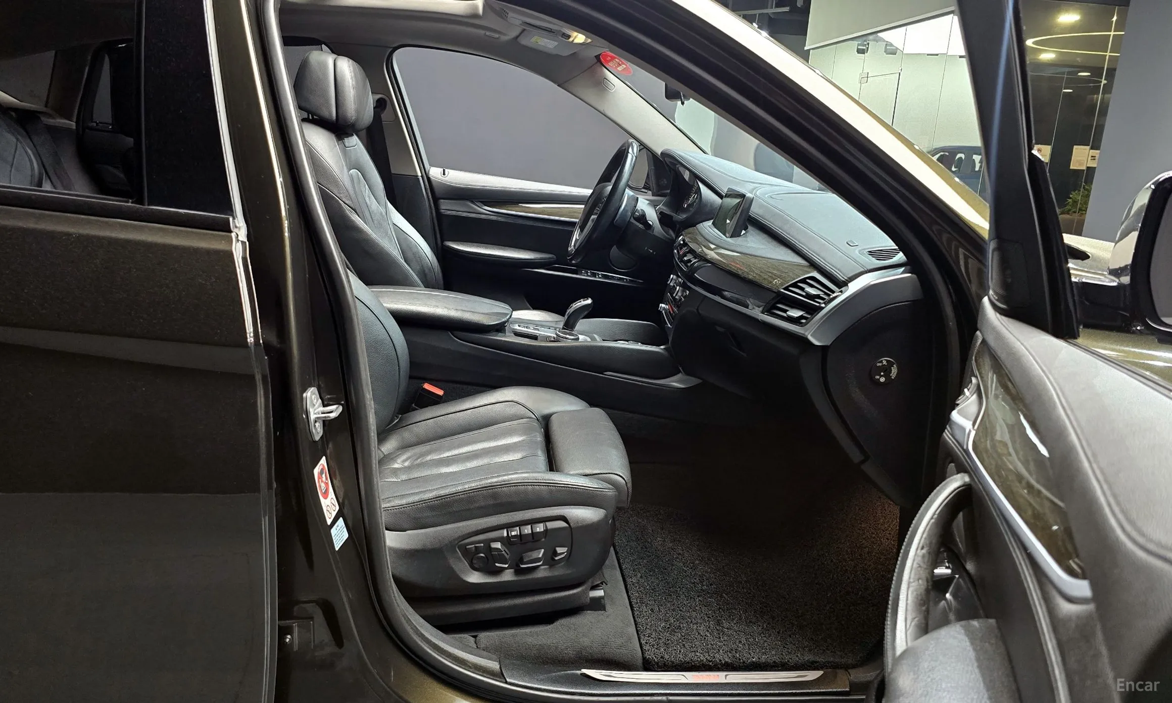 BMW X6 (F16) превью 11