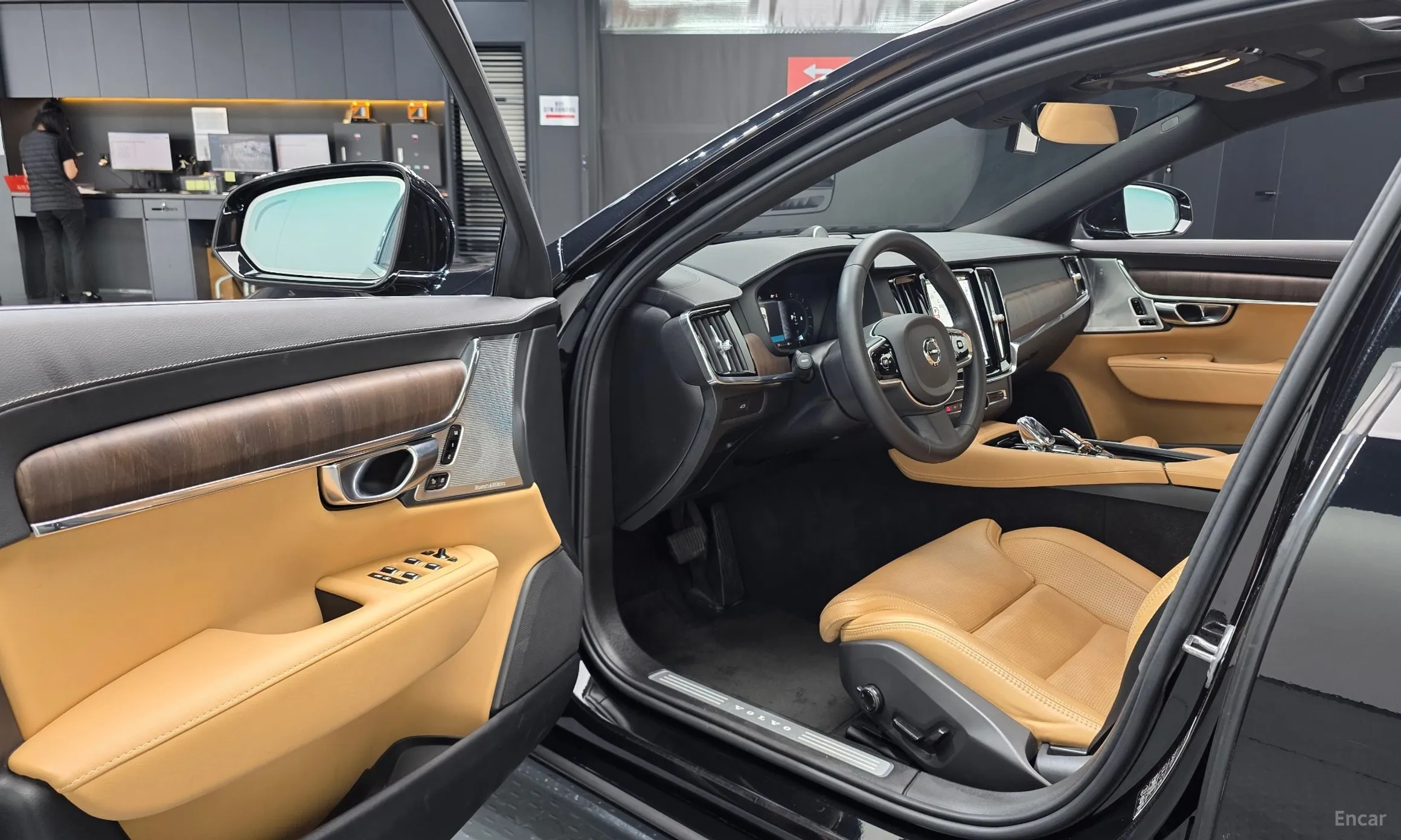 Volvo S90 превью 10