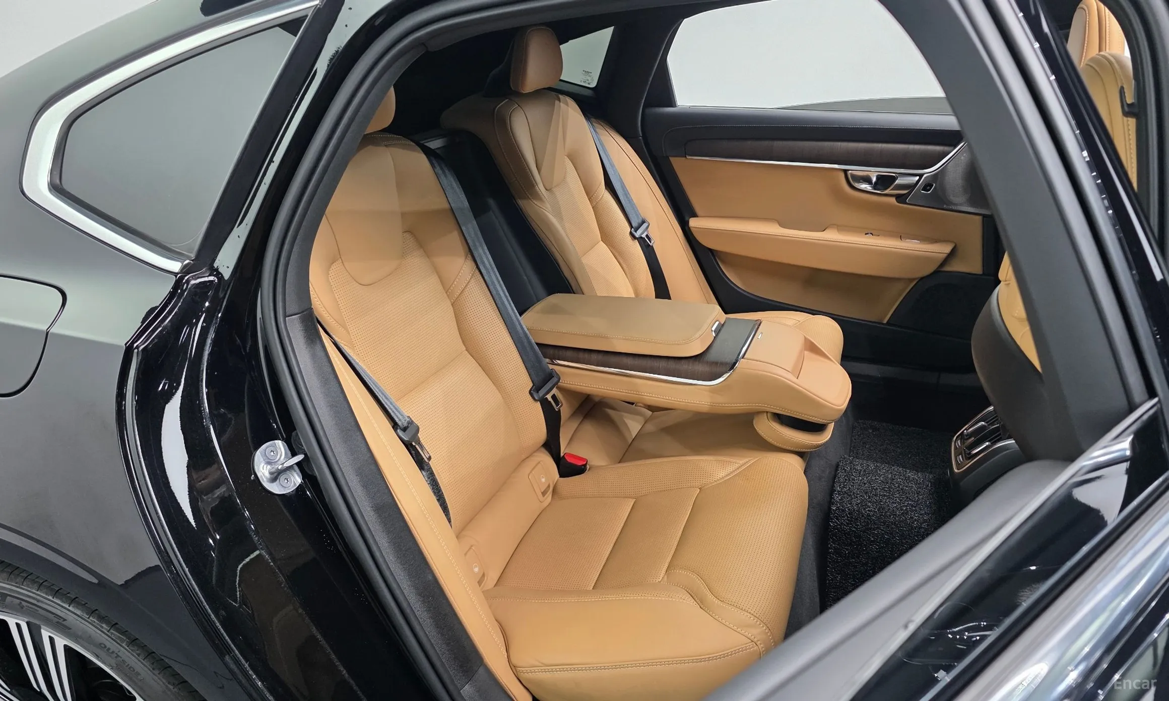 Volvo S90 превью 11