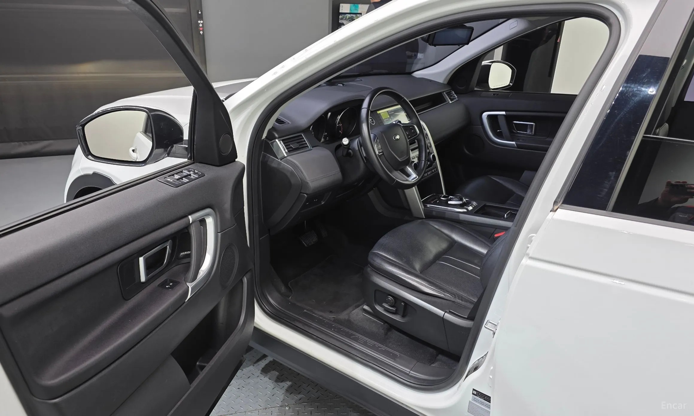 Land Rover Discovery Sports превью 10