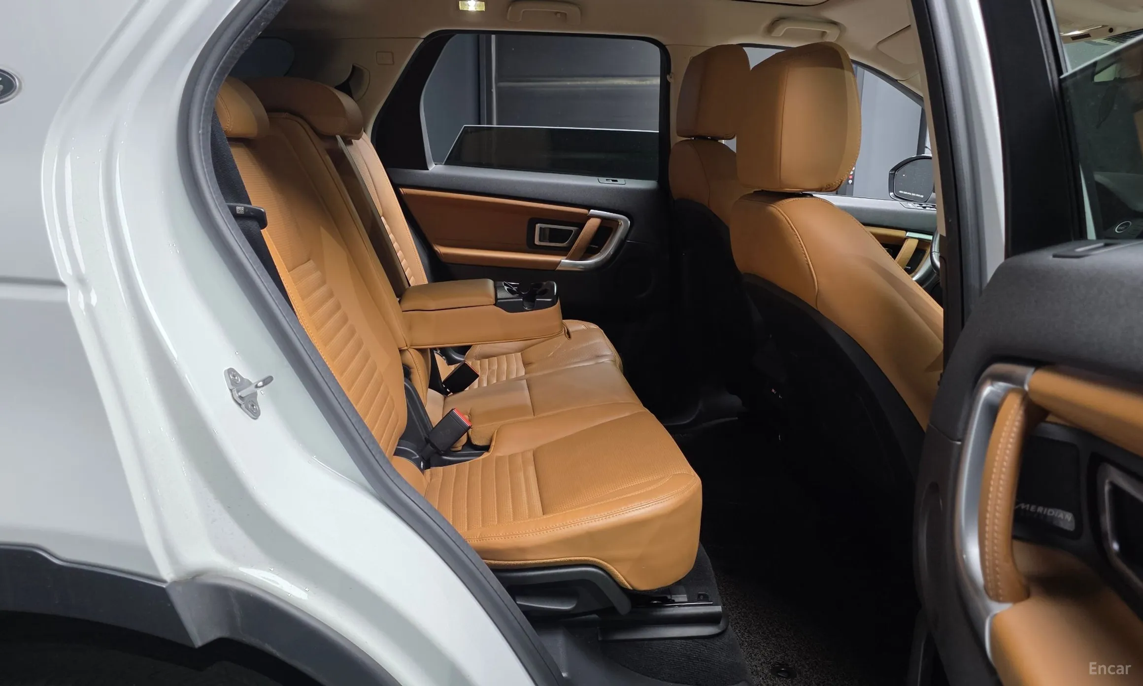 Land Rover Discovery Sports превью 12