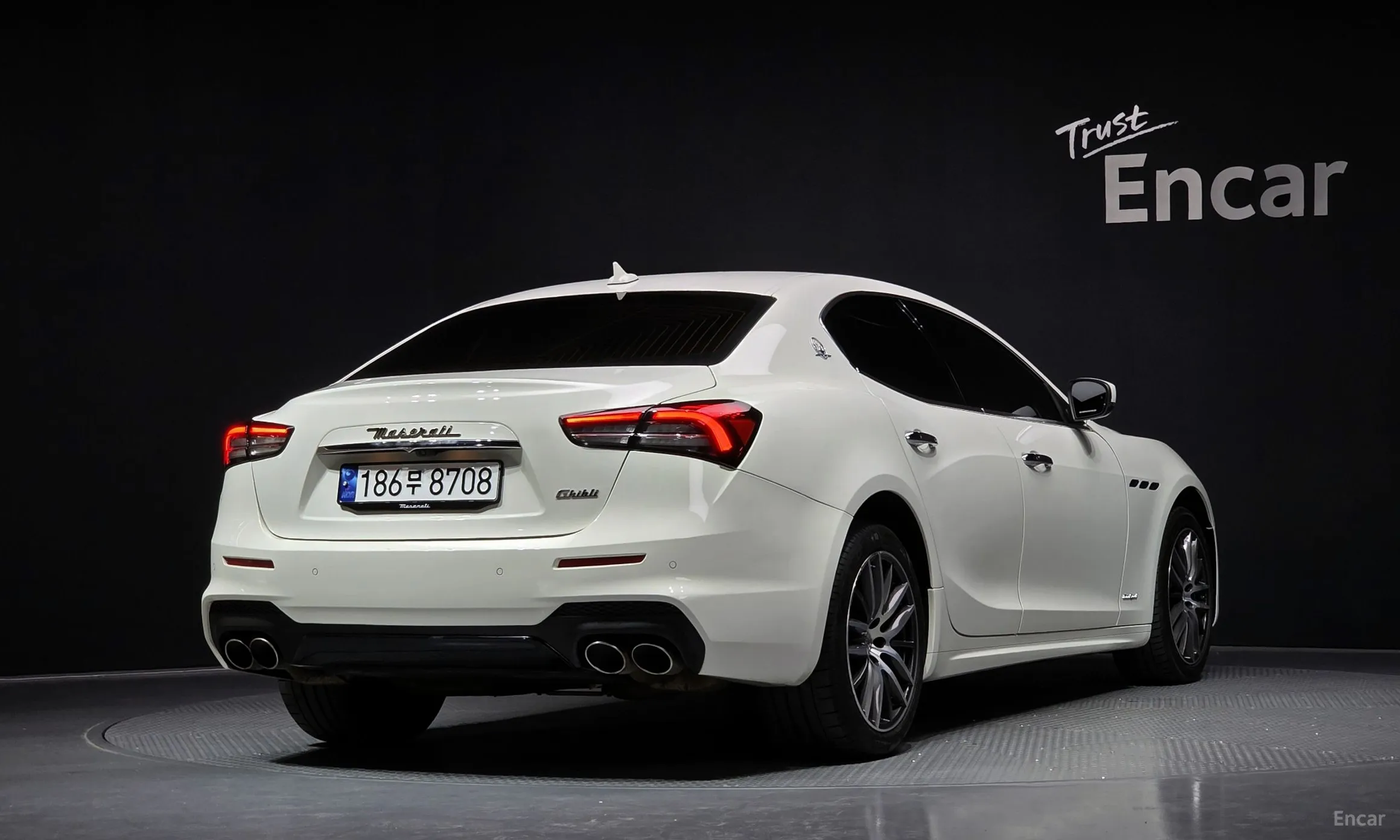 Maserati Ghibli превью 2