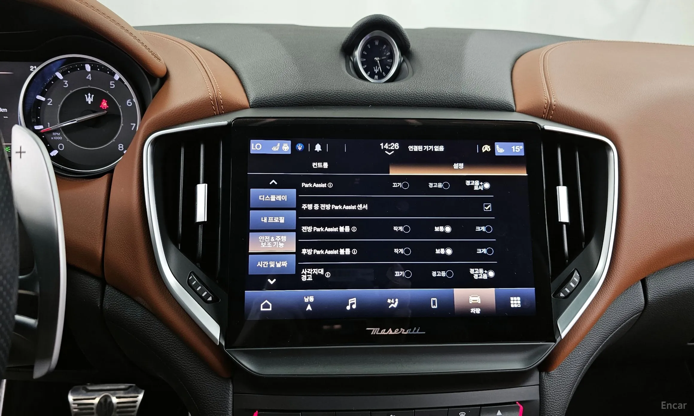 Maserati Ghibli превью 16