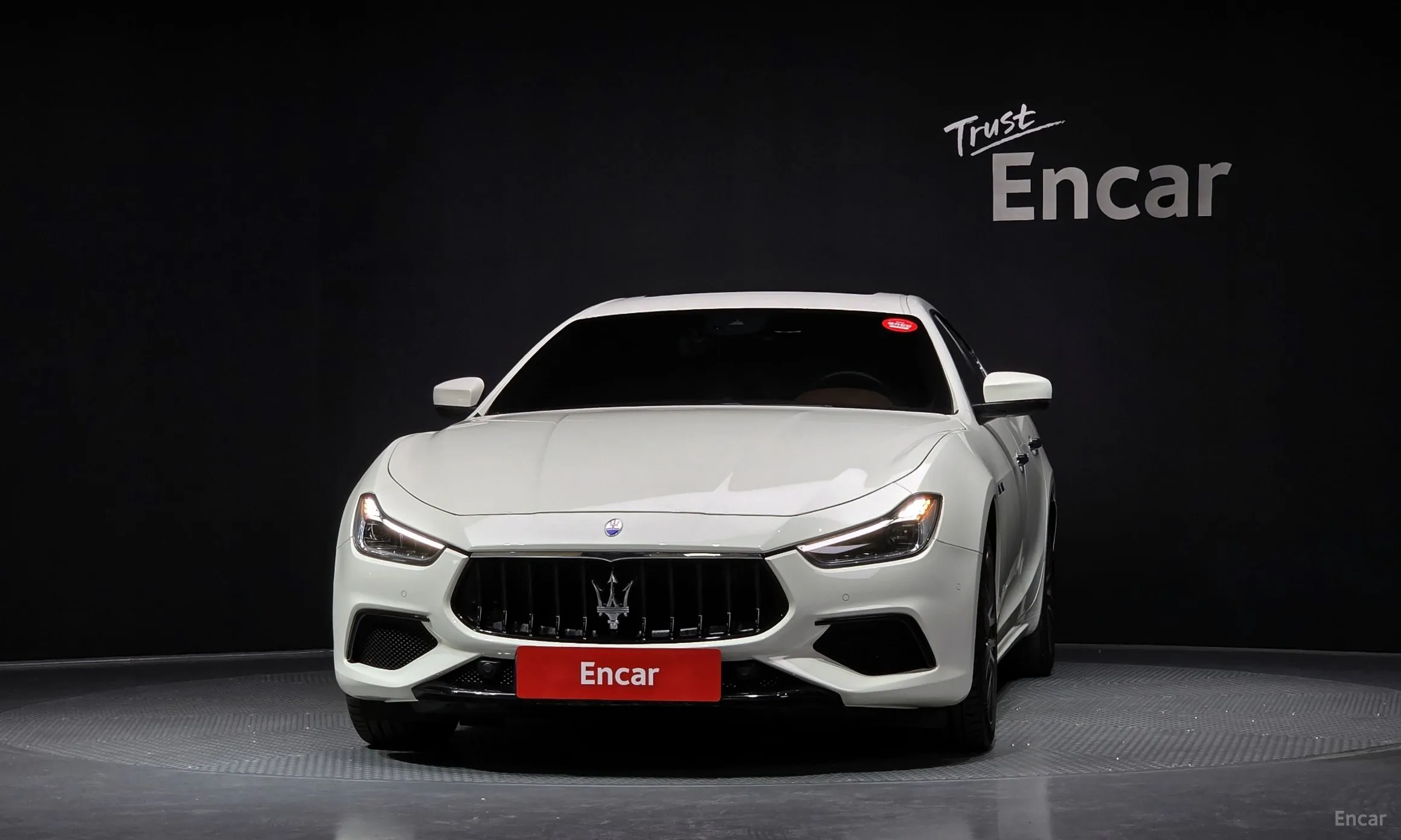 Maserati Ghibli превью 3