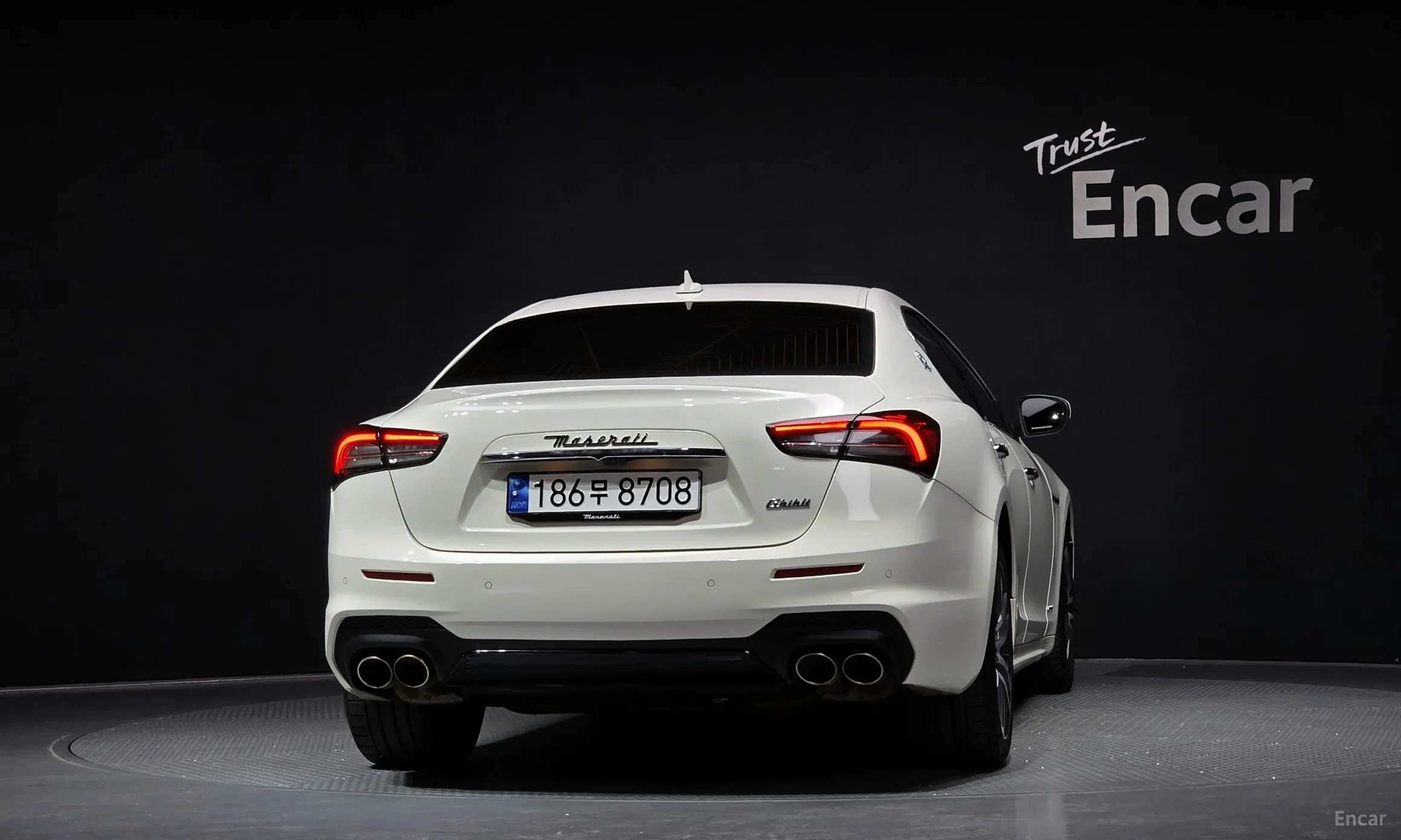 Maserati Ghibli превью 4