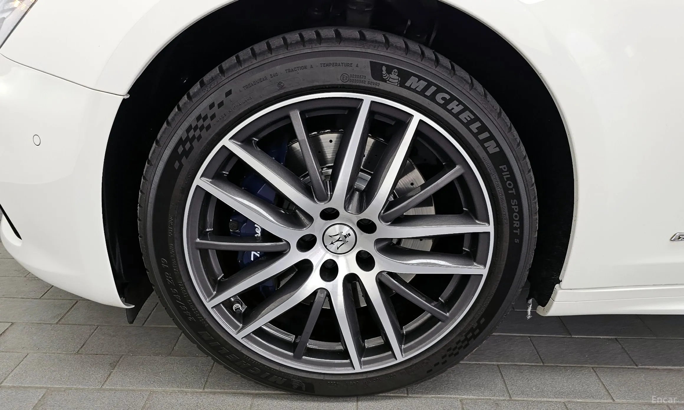 Maserati Ghibli превью 5
