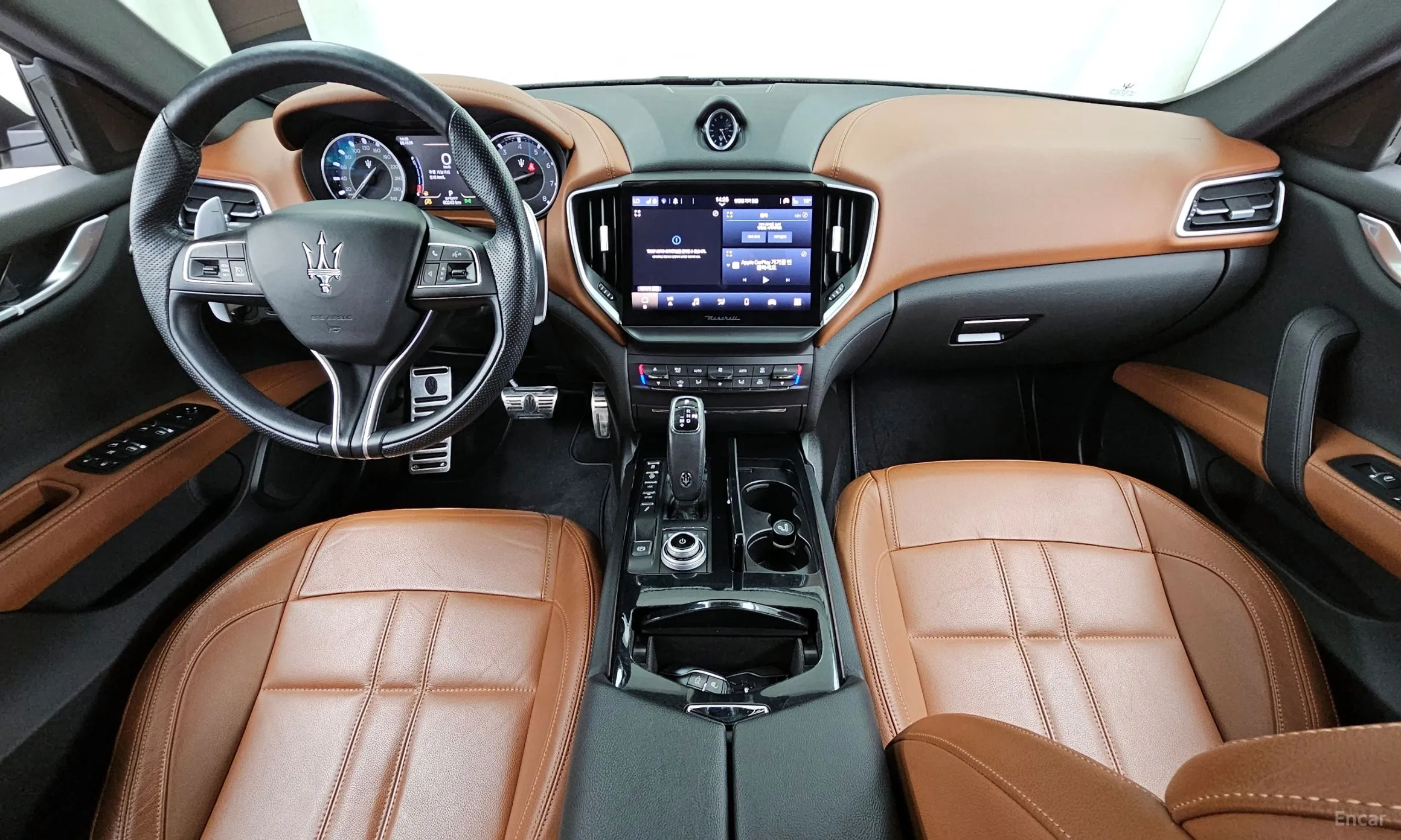 Maserati Ghibli превью 7
