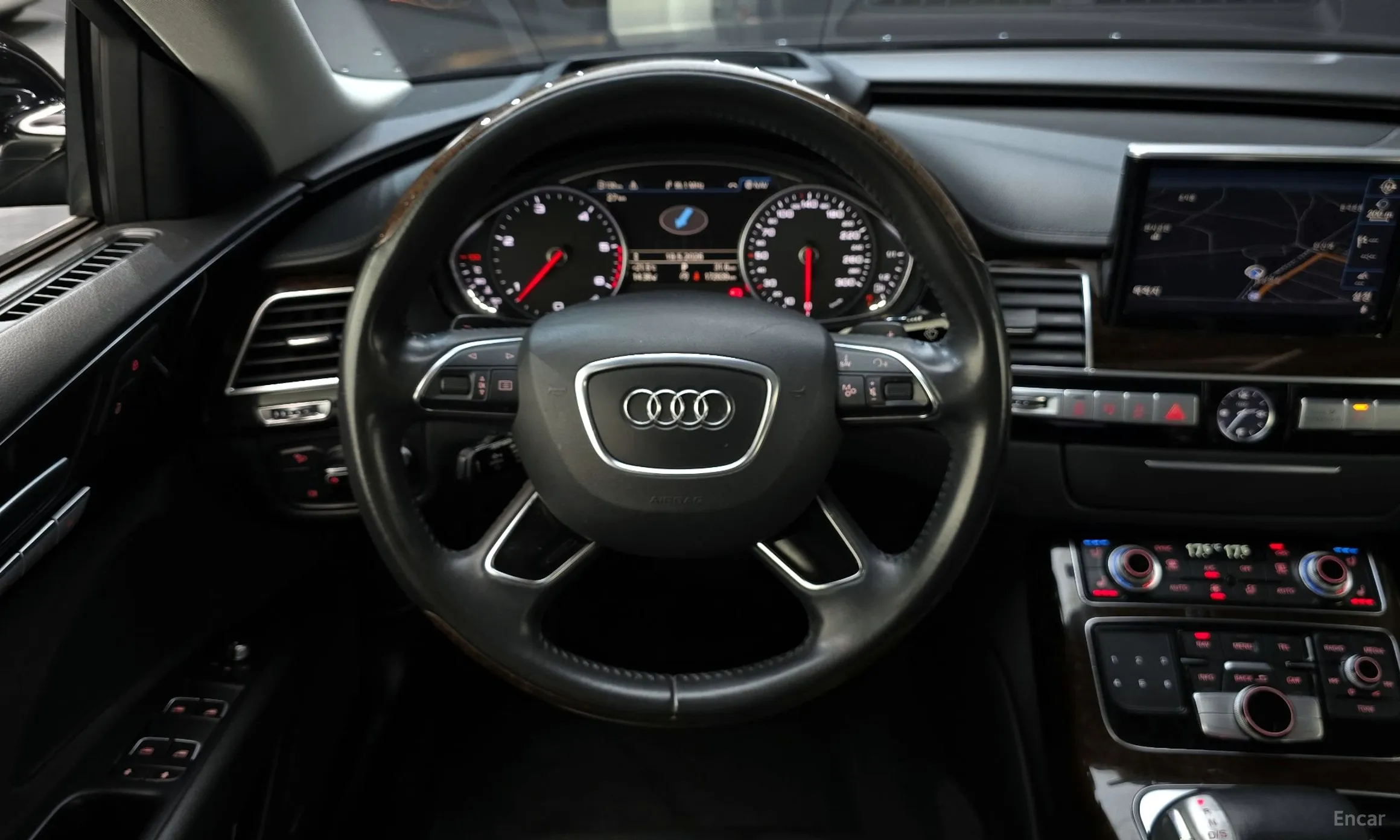 Audi New A8 превью 13