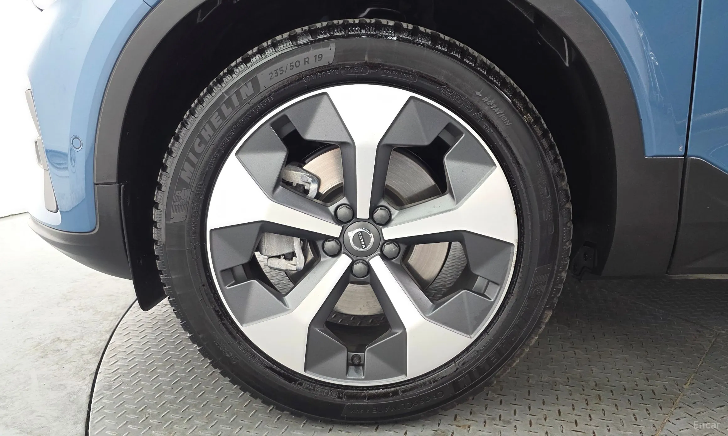 Volvo XC40 превью 5