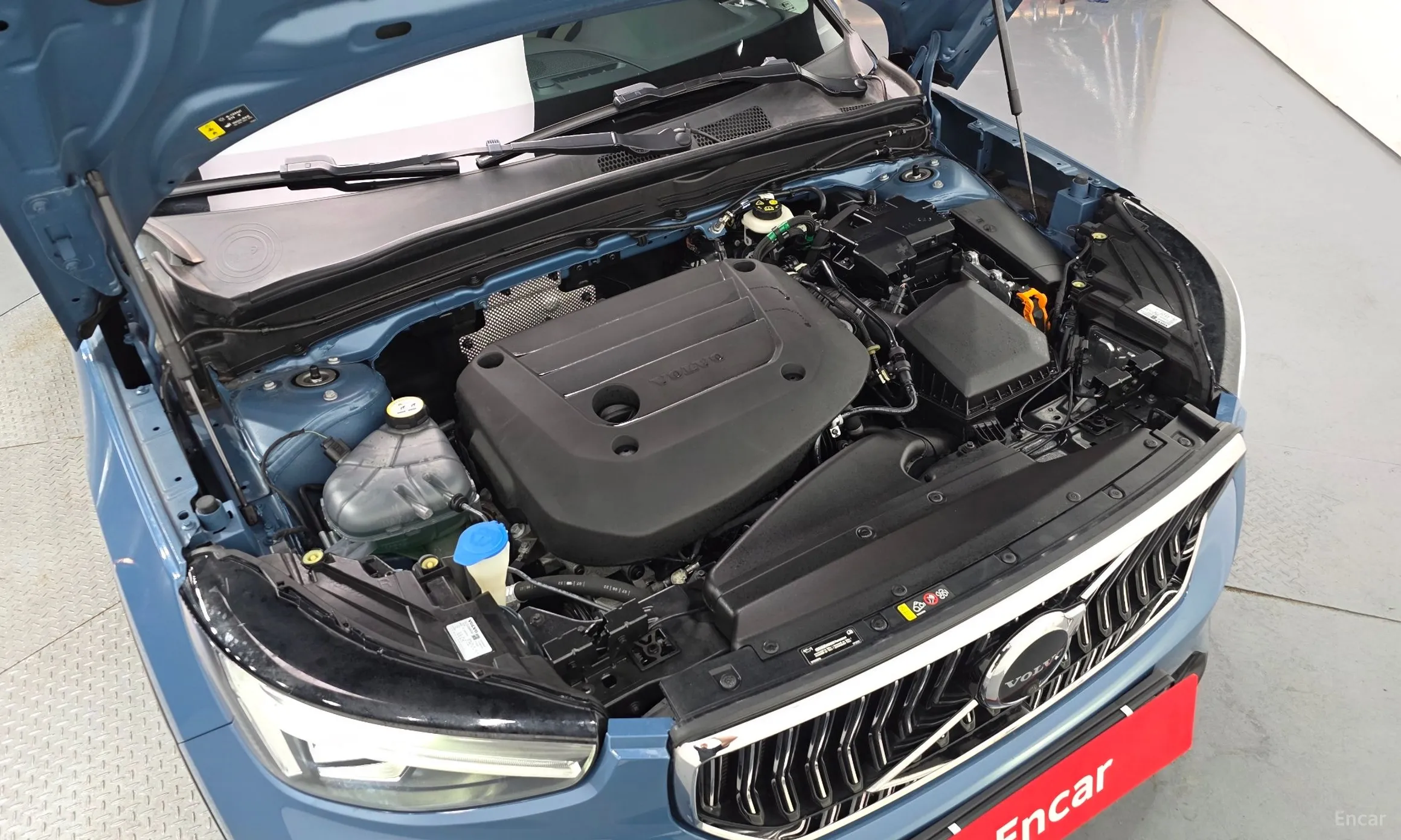 Volvo XC40 превью 6