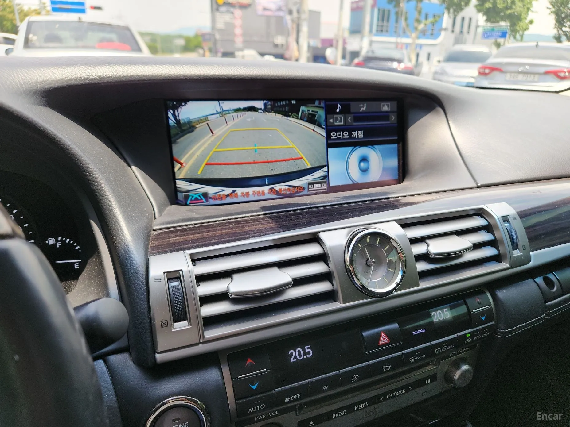 Lexus LS460 превью 15