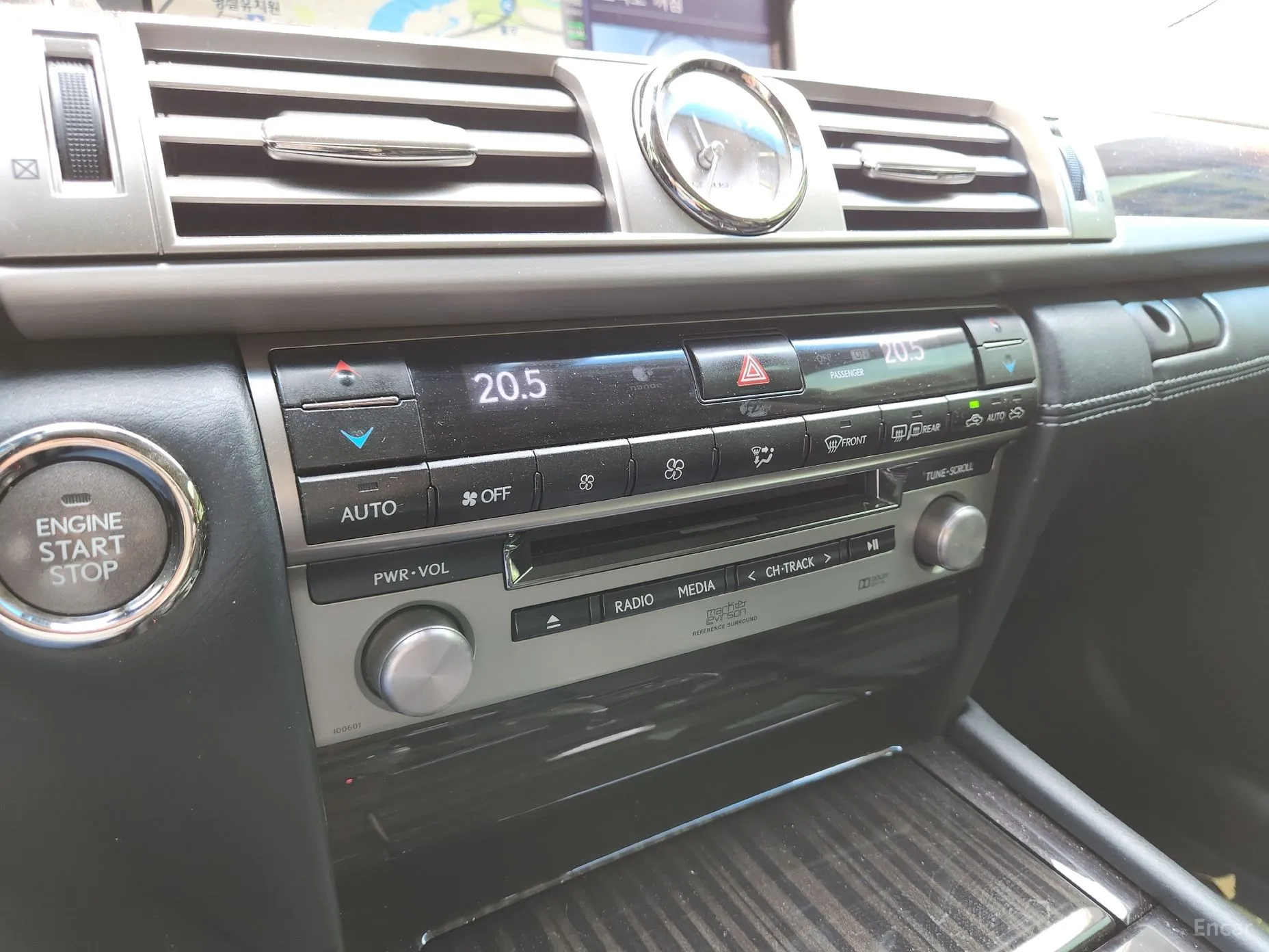 Lexus LS460 превью 18