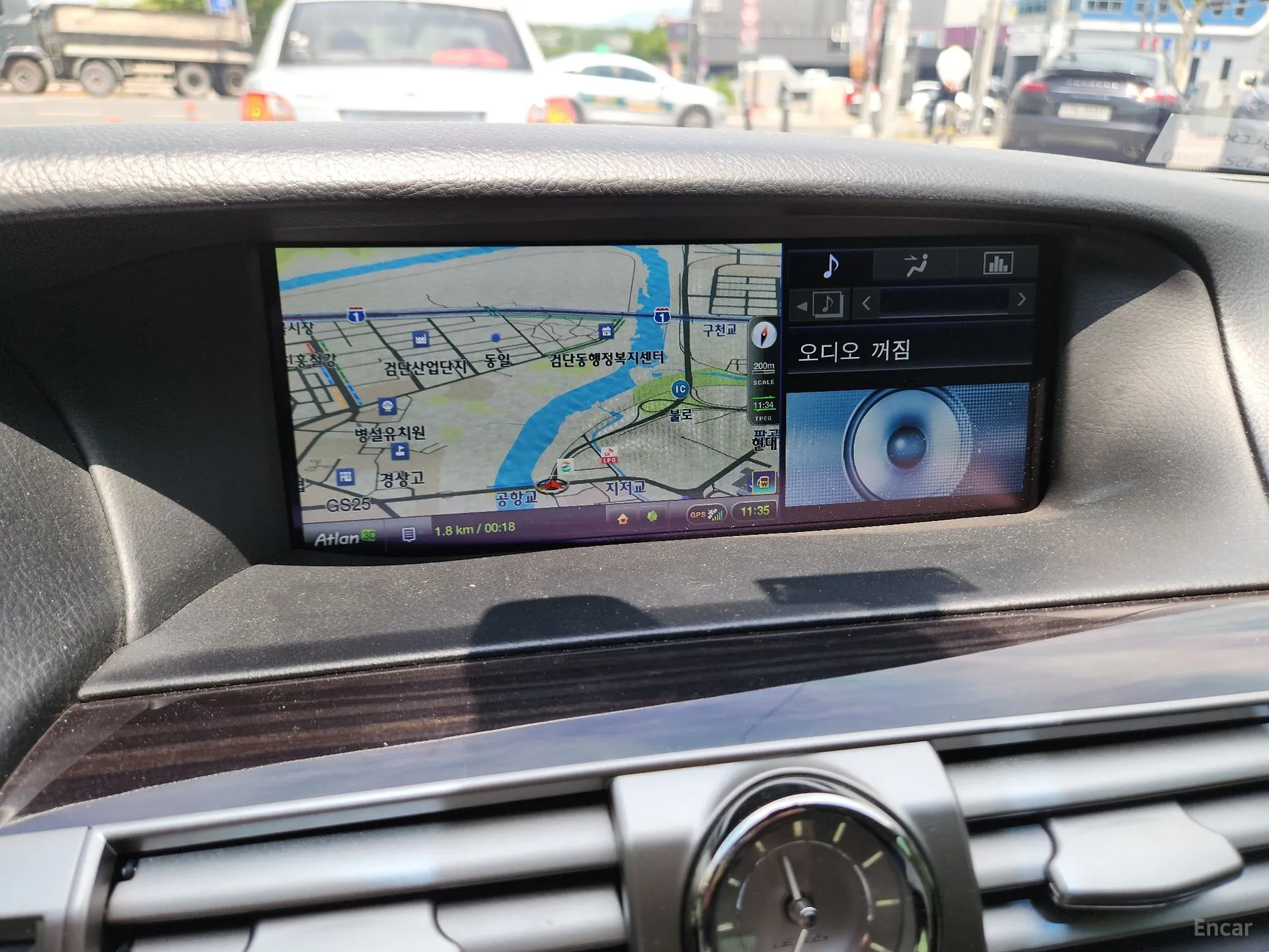 Lexus LS460 превью 20