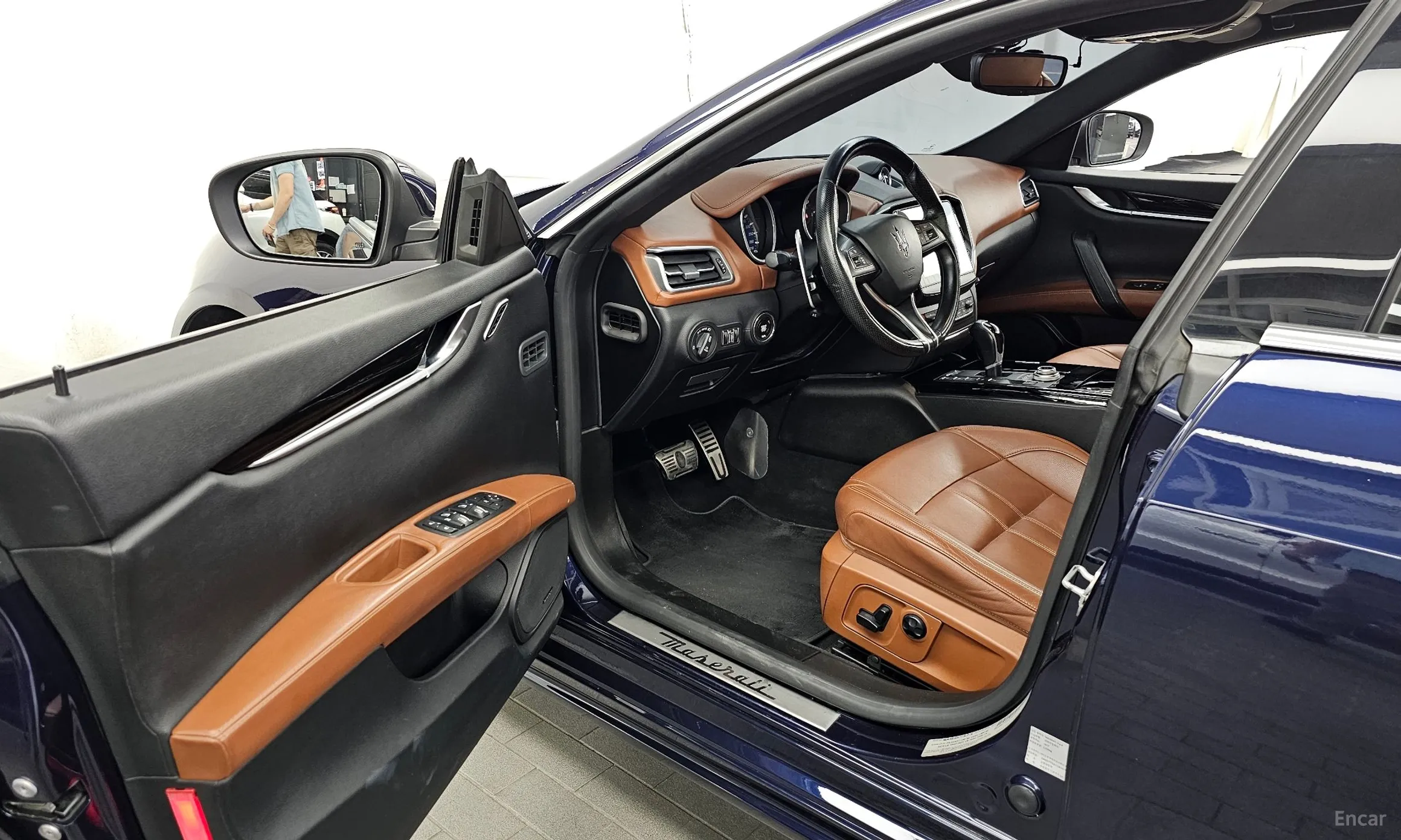 Maserati Ghibli превью 10