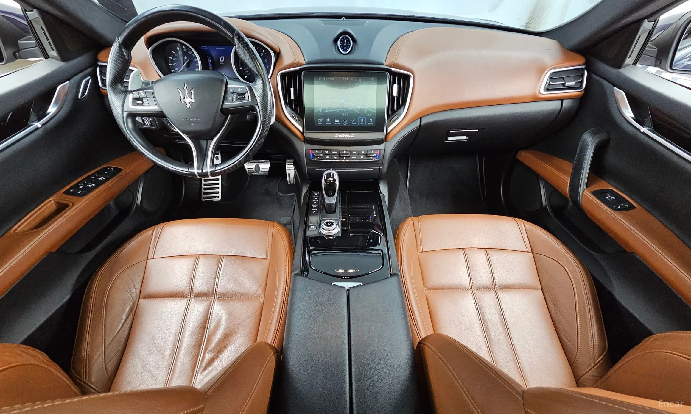 Maserati Ghibli превью 7