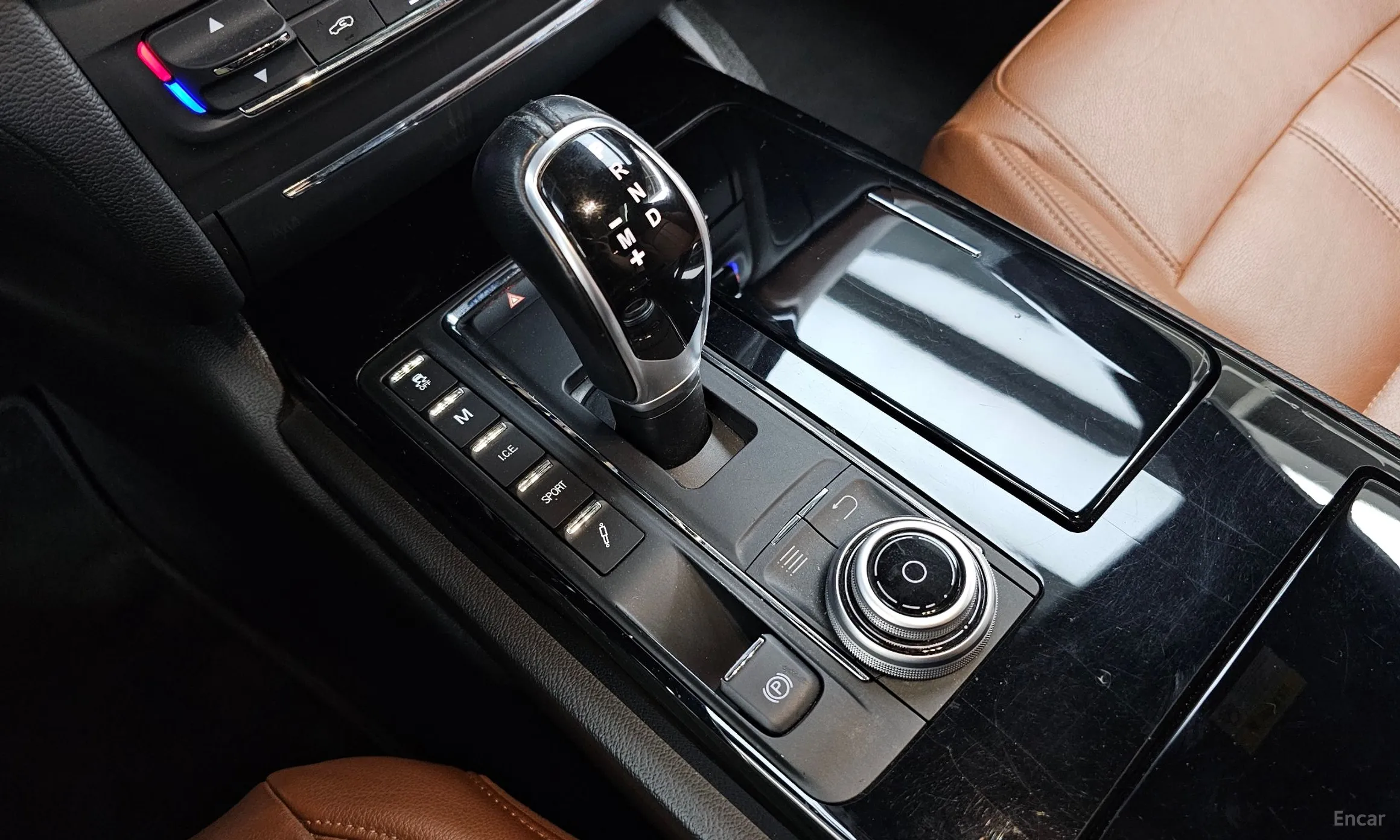 Maserati Ghibli превью 9