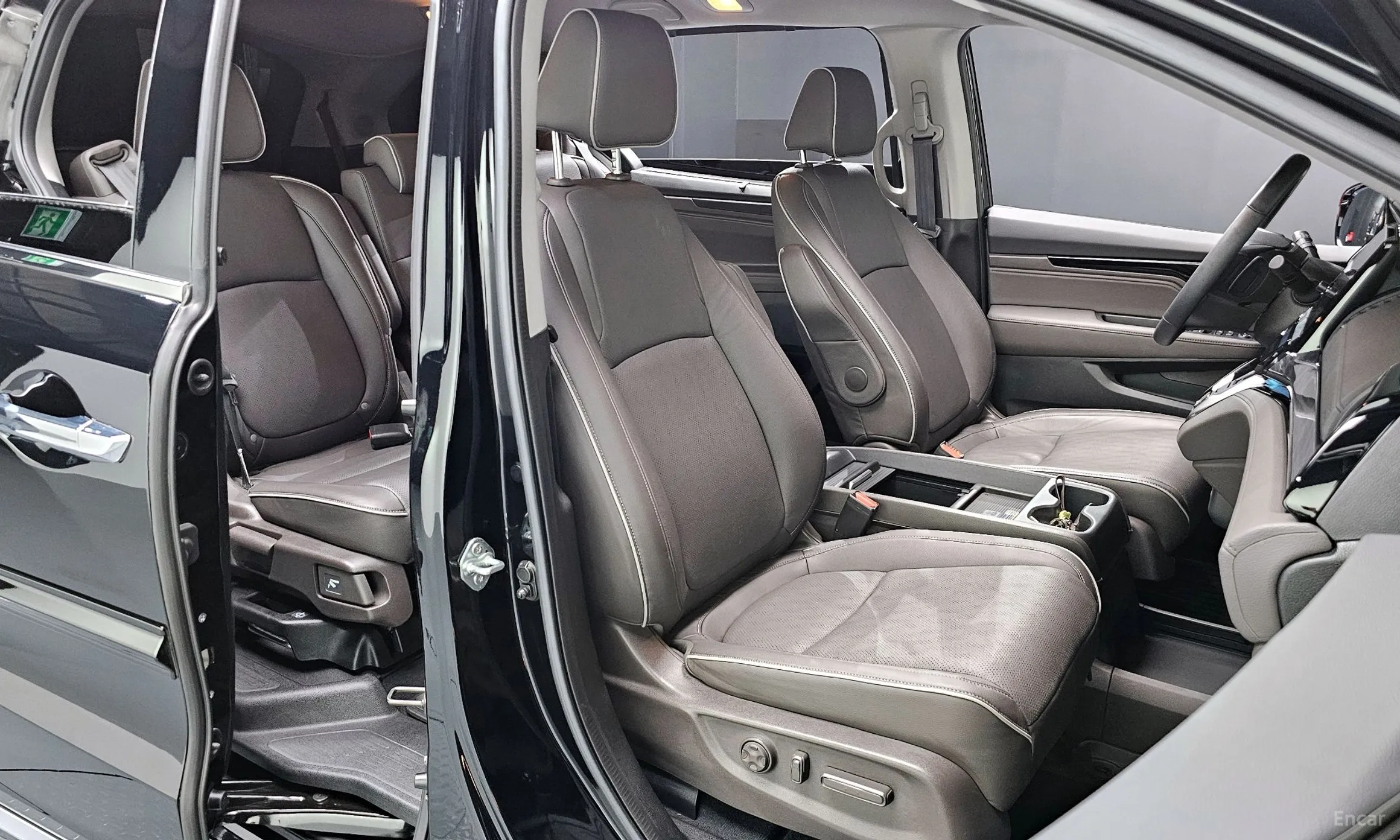 Honda Odyssey превью 11