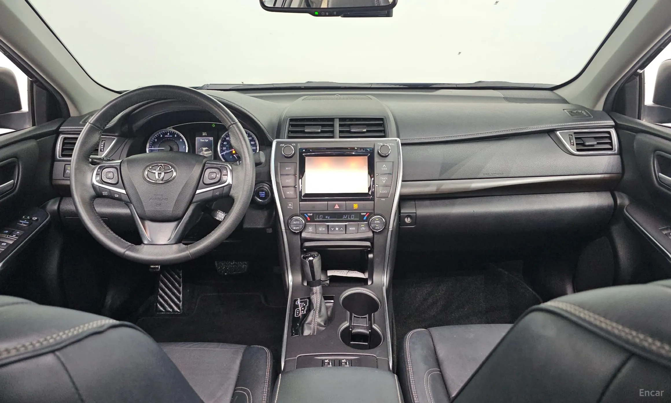 Toyota New Camry превью 7