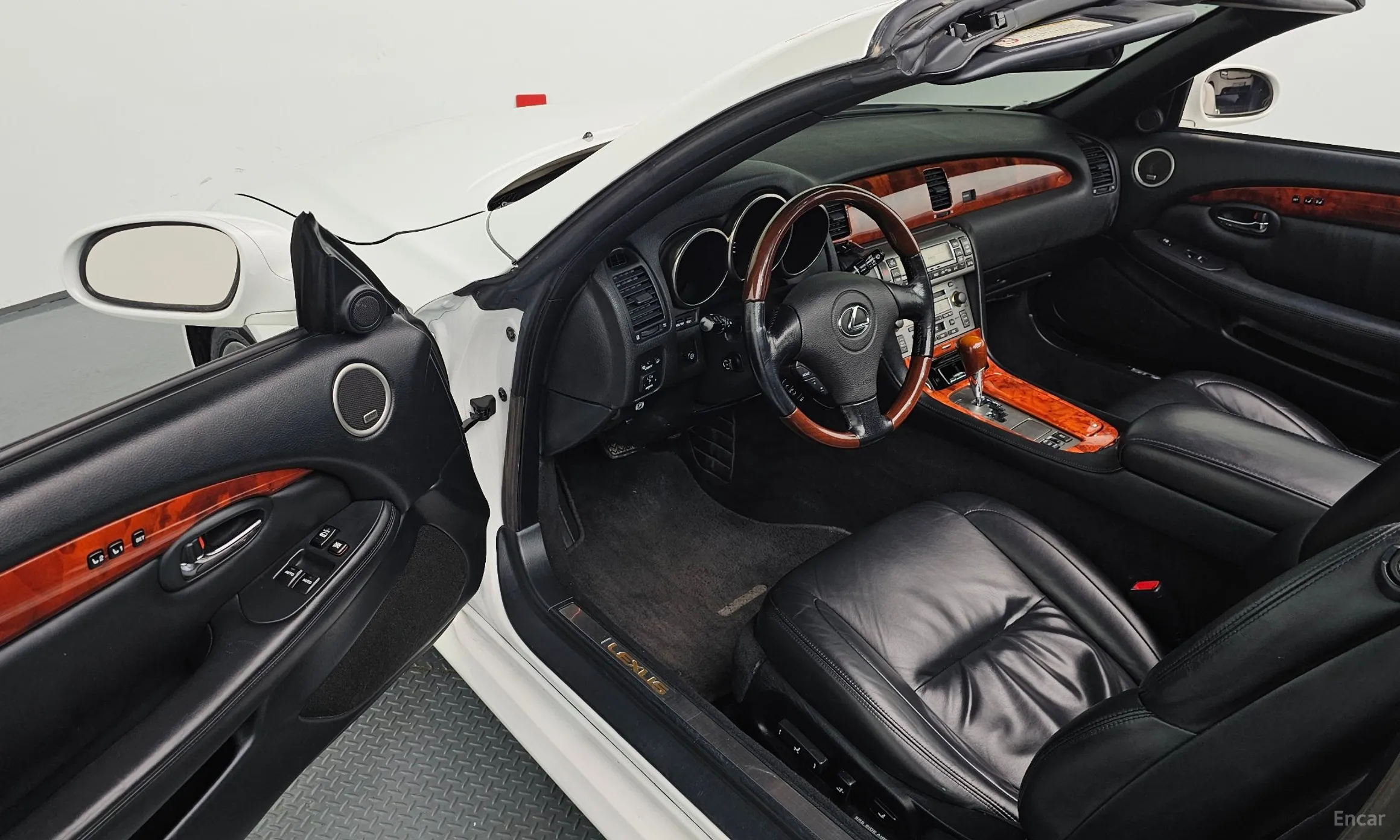 Lexus SC430 превью 10