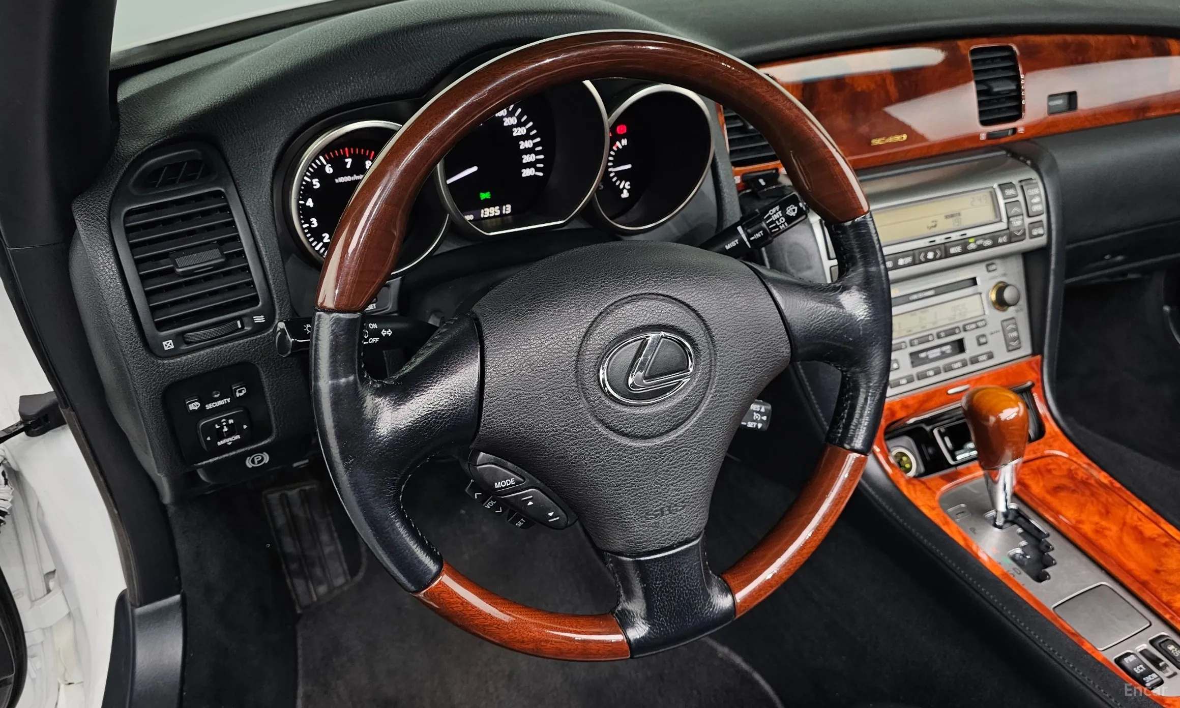 Lexus SC430 превью 13