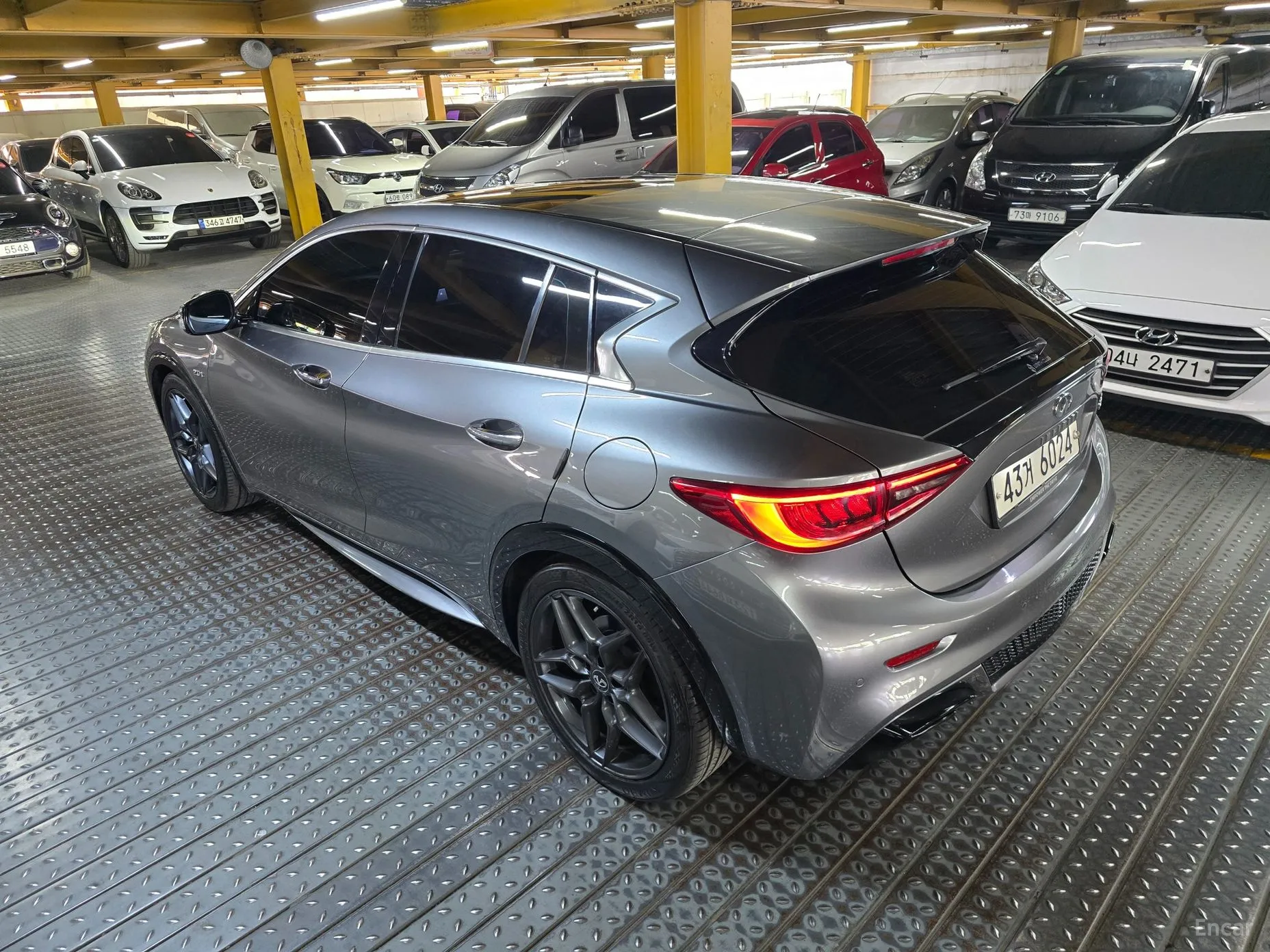 Infiniti Q30
