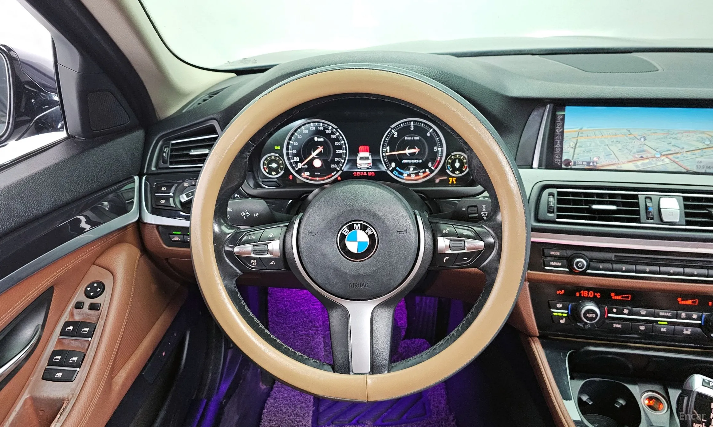 BMW 5 Series (F10) превью 12