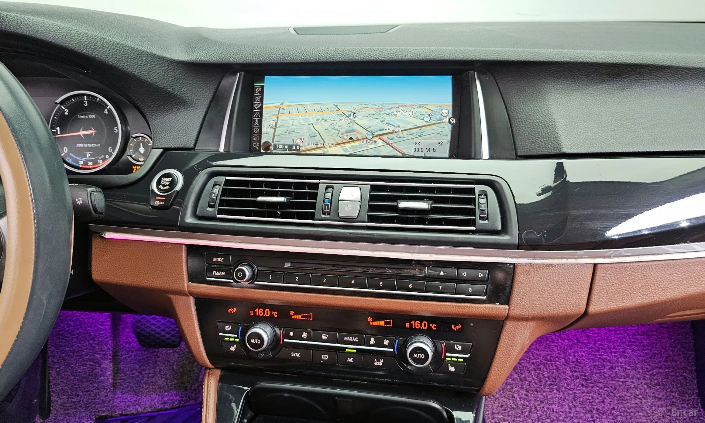 BMW 5 Series (F10) превью 13